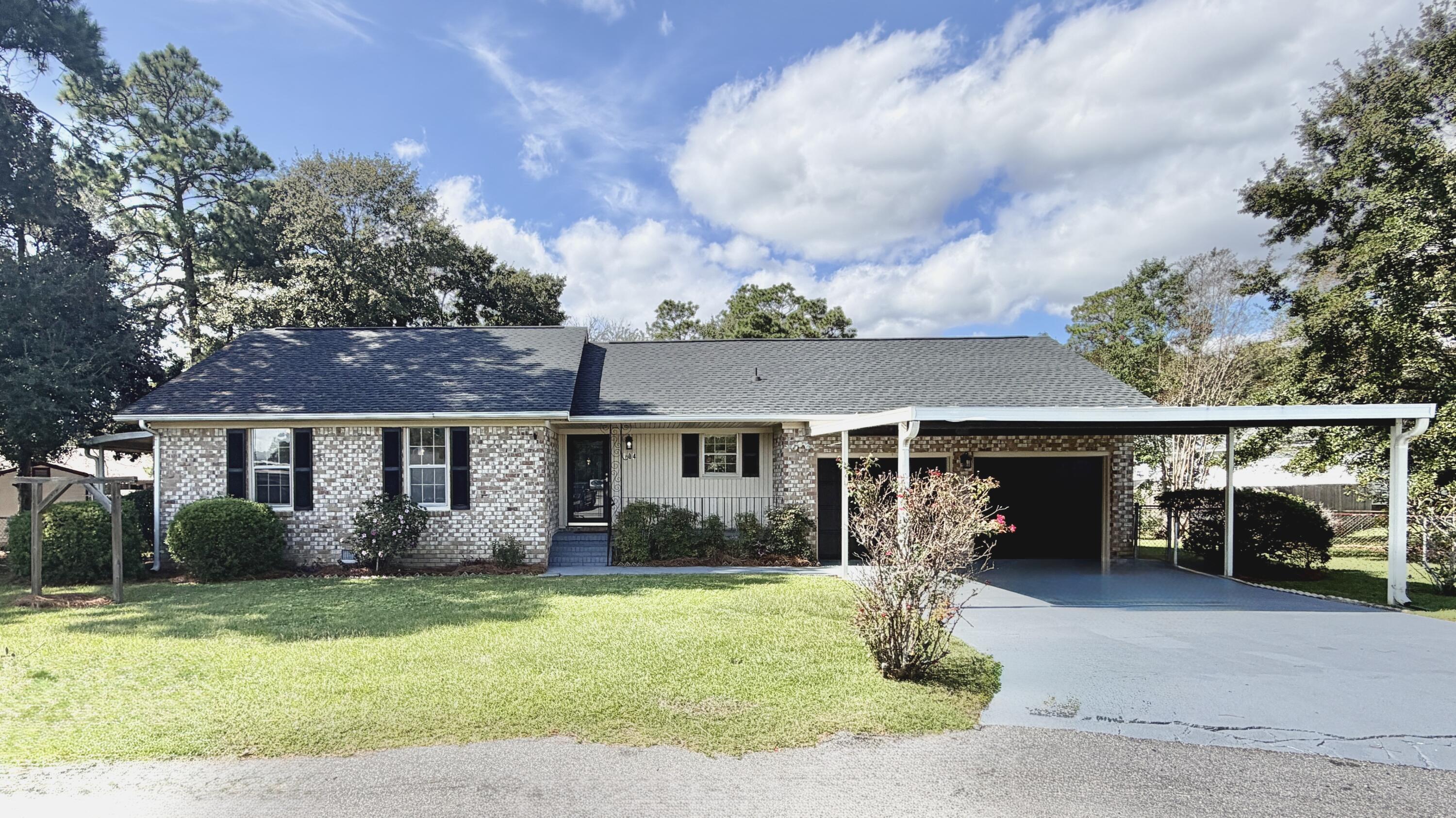 104 Stuart Court — photo