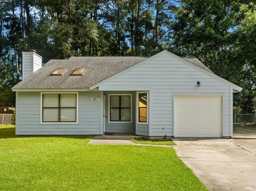 402 Elliott Drive — photo