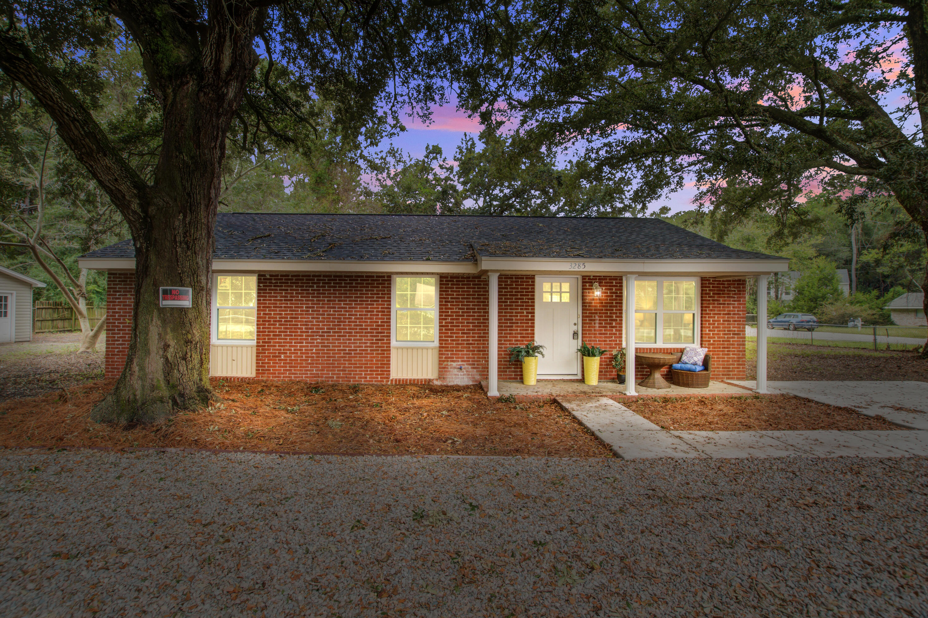 3285 Peyton Street — photo