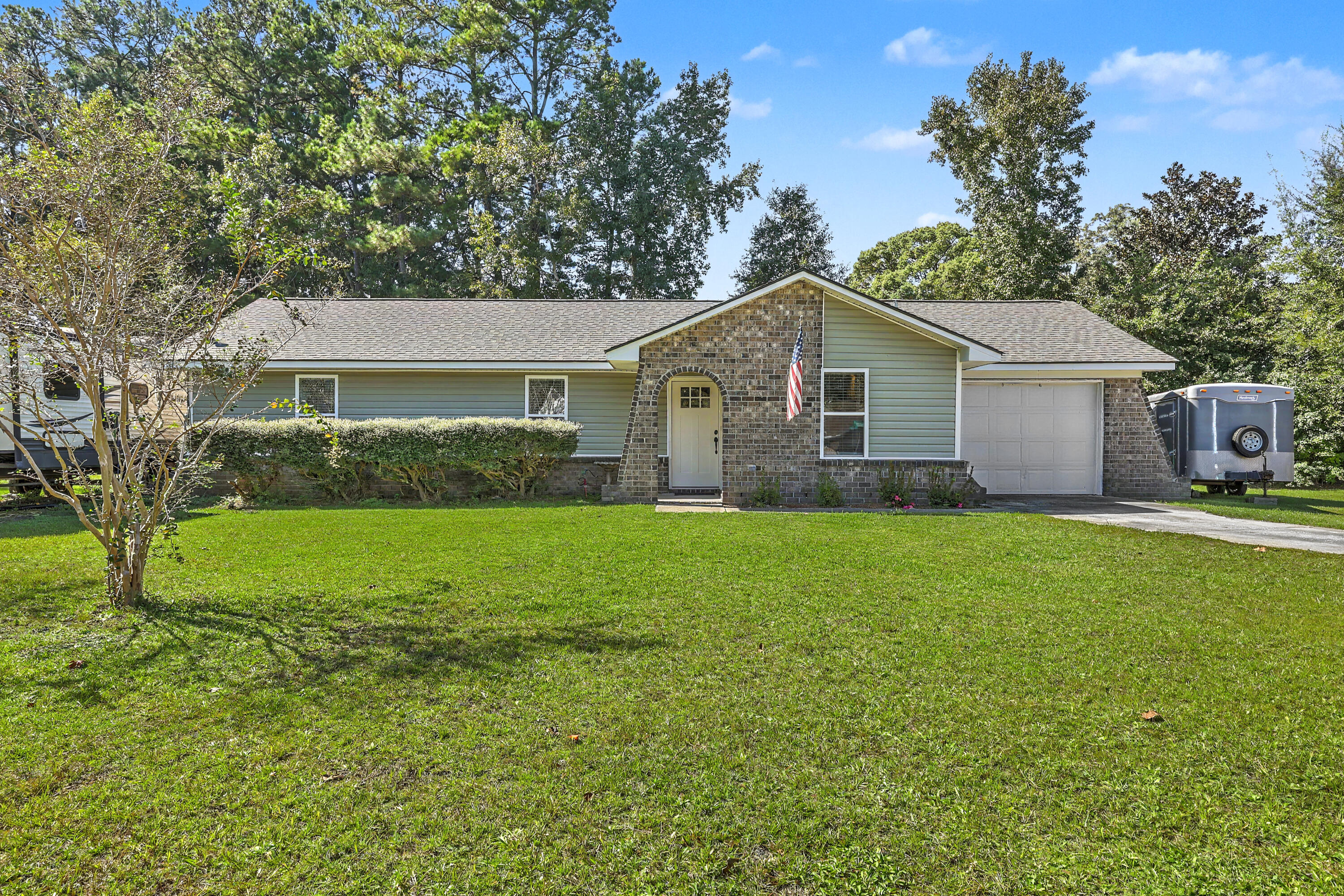 318 Huntsman Drive — photo