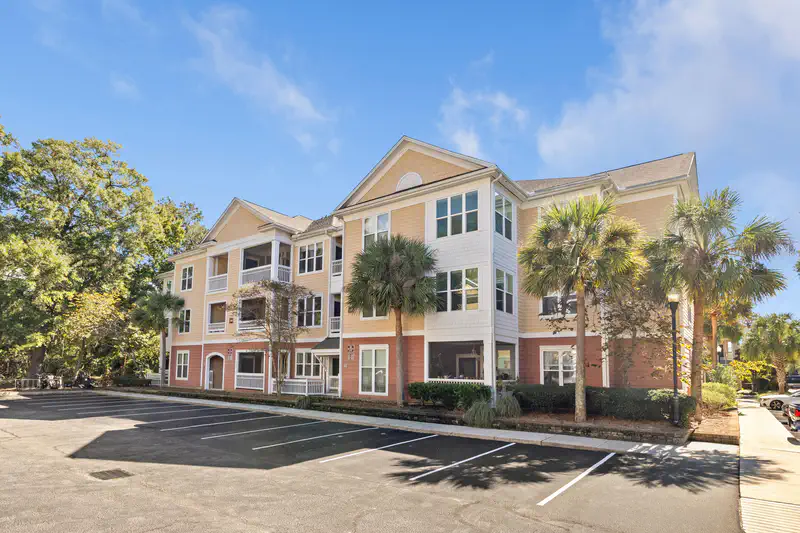 100 Bucksley Lane Unit 303 — photo