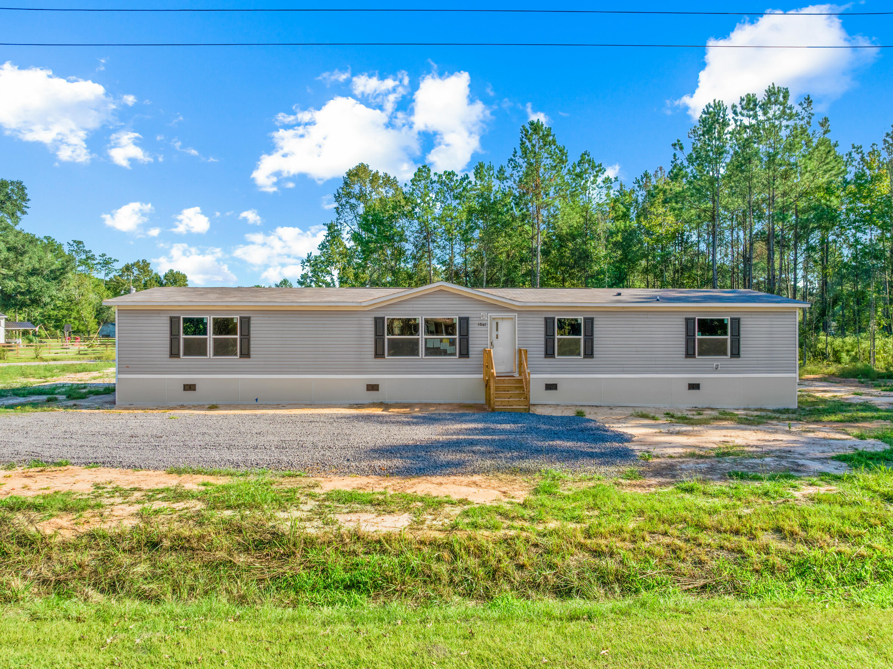 1041 Hard Pinch Road — photo