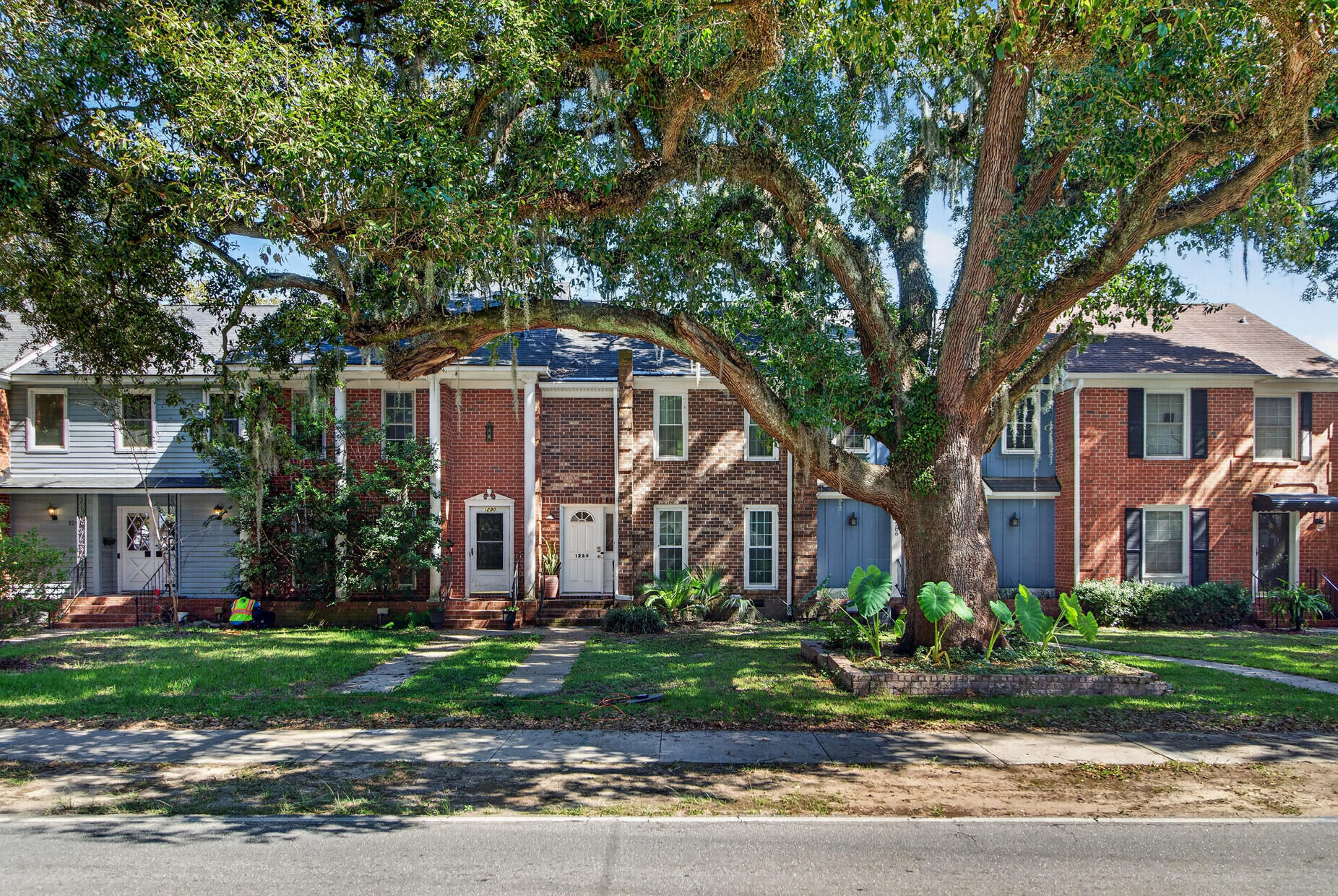 1288 Ashley Hall Road — photo
