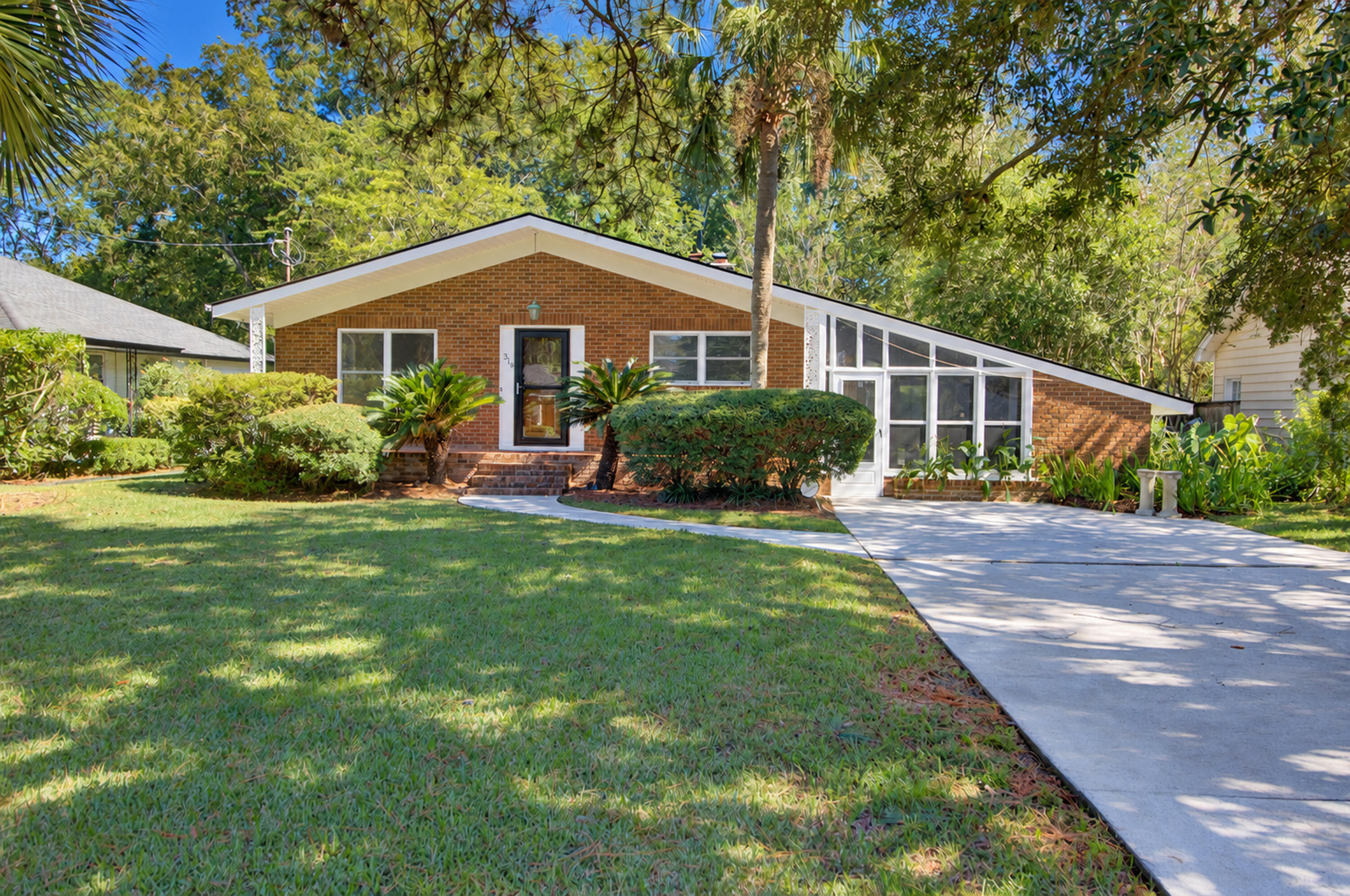 318 Millcreek Drive — photo