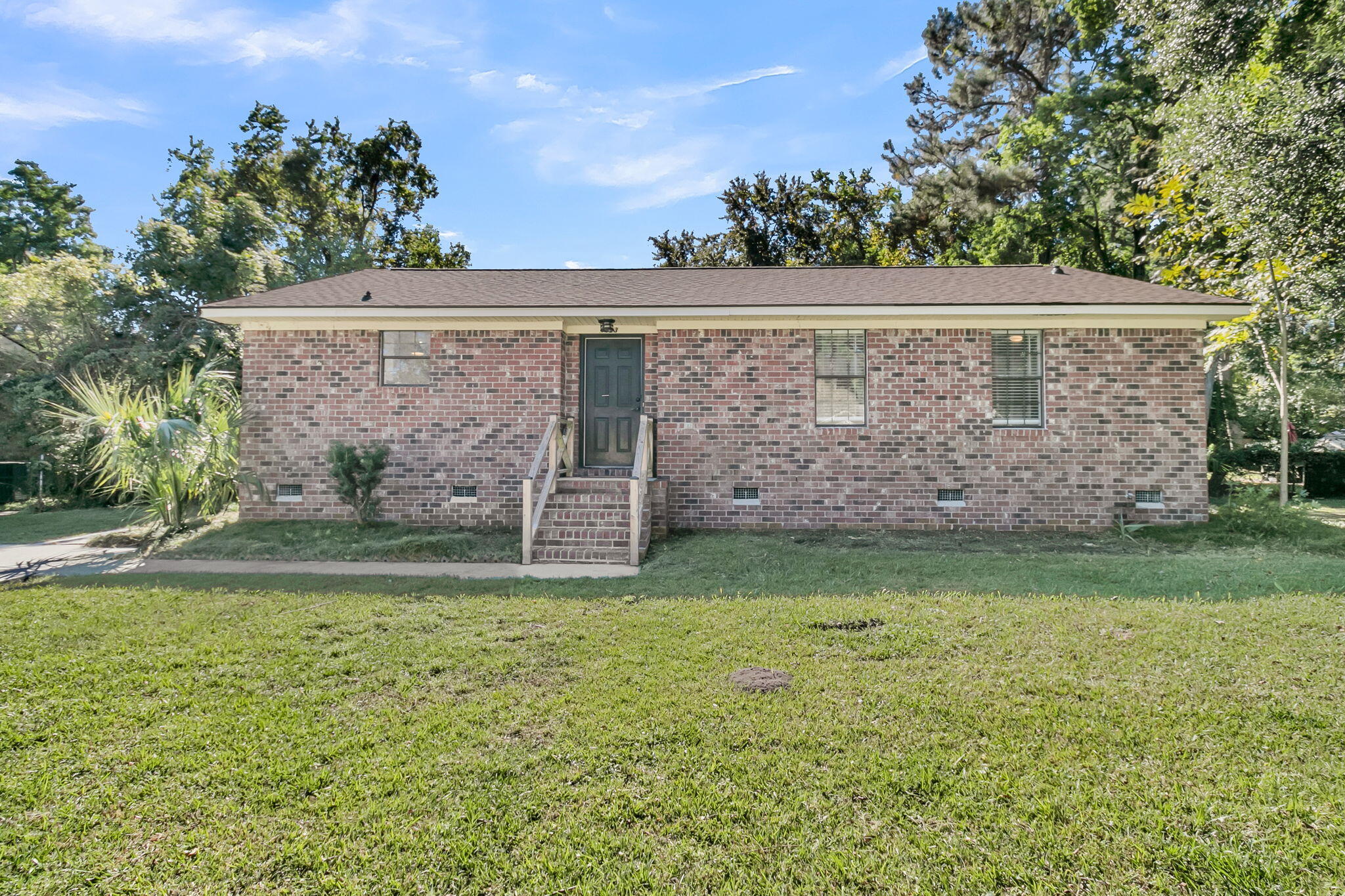 1523 Wakendaw Road — photo