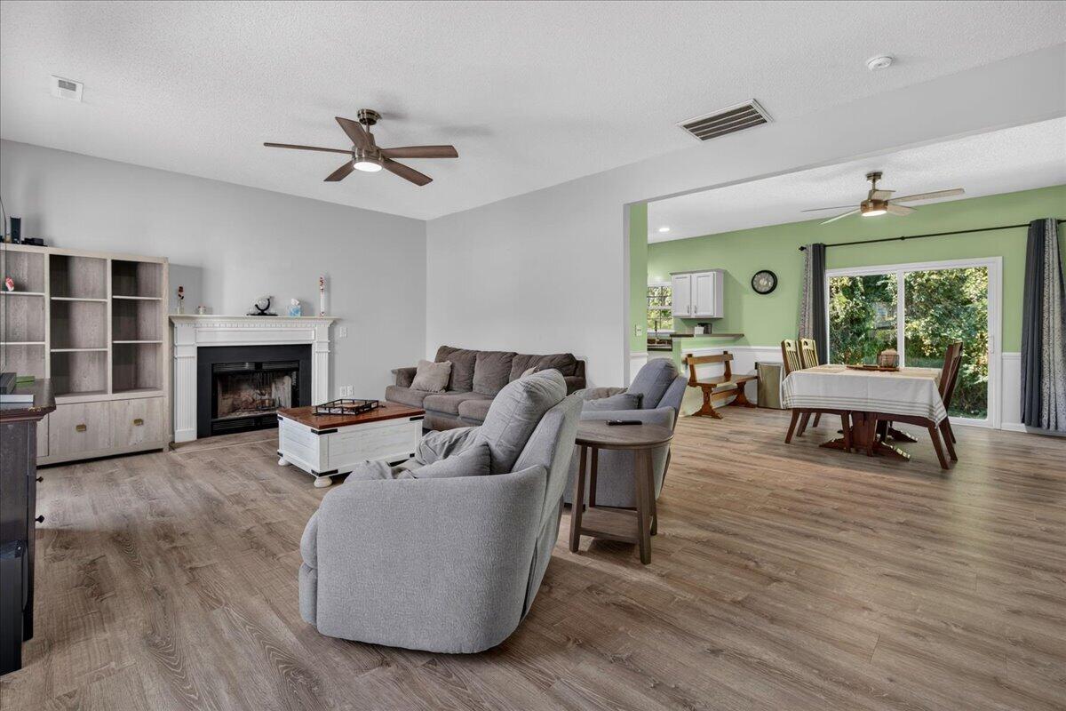 107 Cassels Lane — photo
