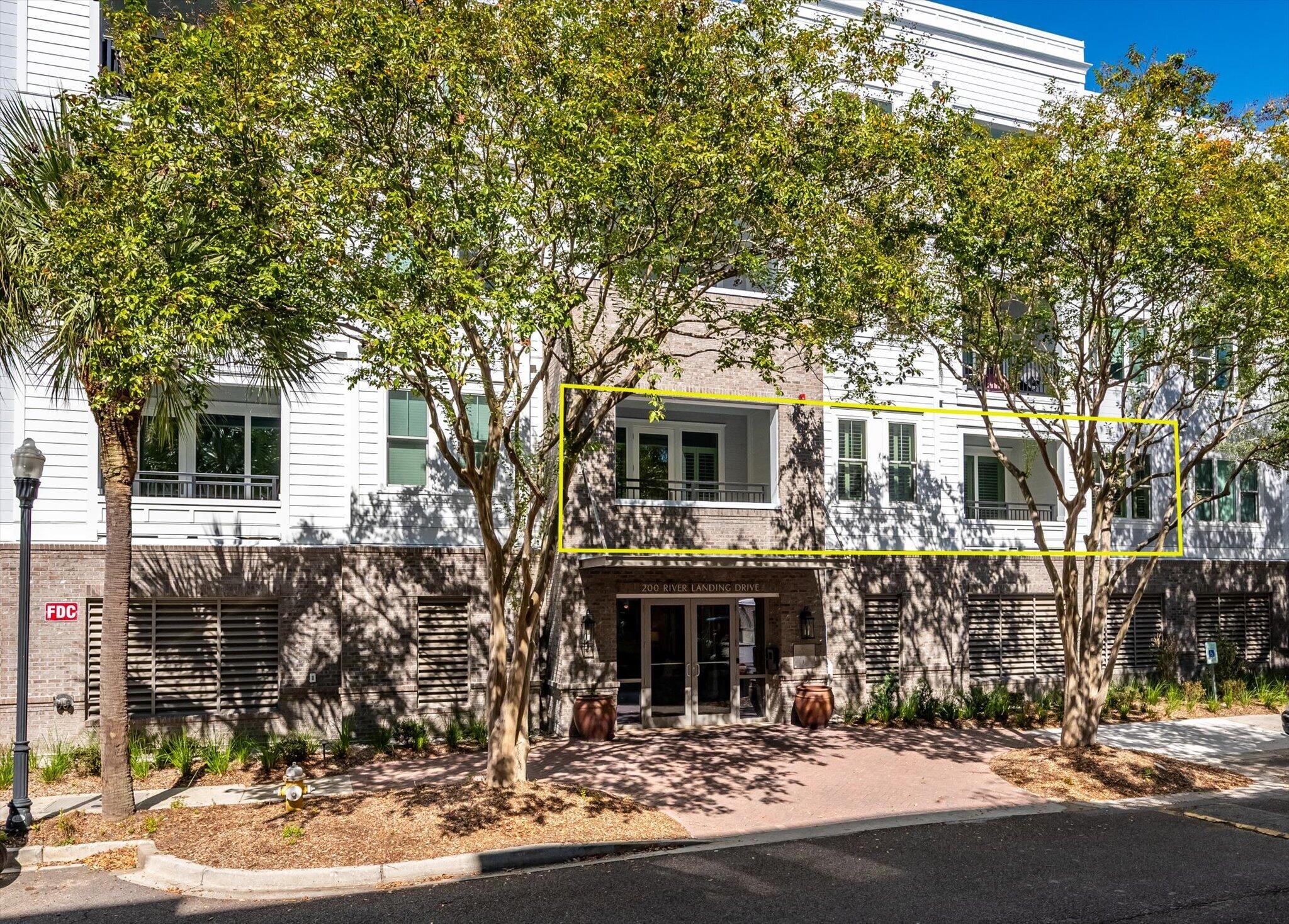 200 River Landing Drive Unit 105F — photo