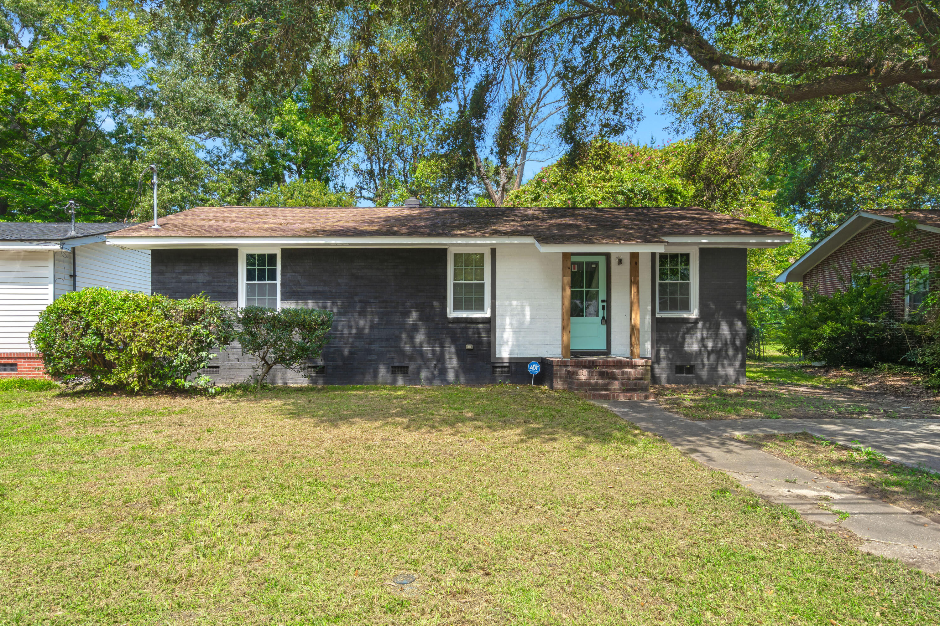 5165 Monterey Street — photo