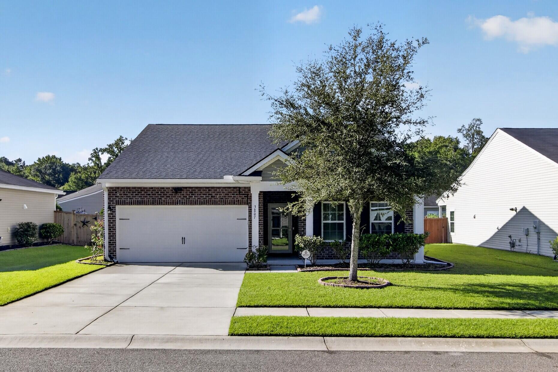 3807 Sourwood Court — photo