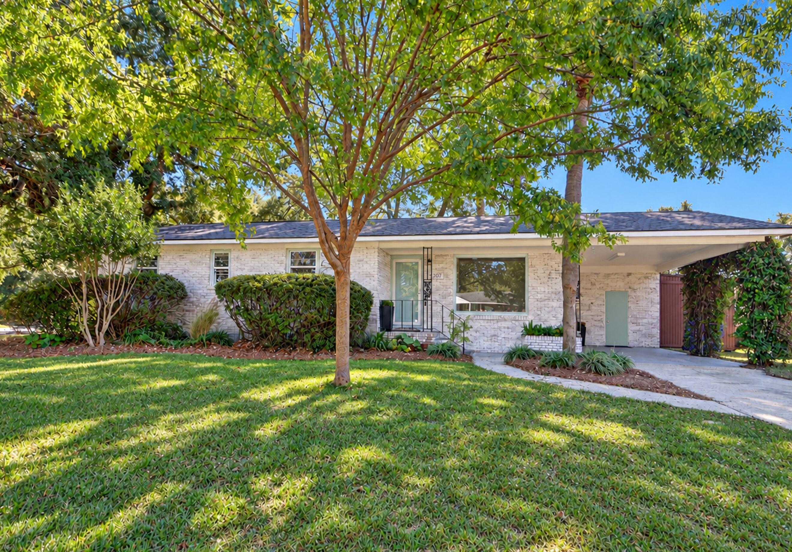 5077 Monterey Street — photo