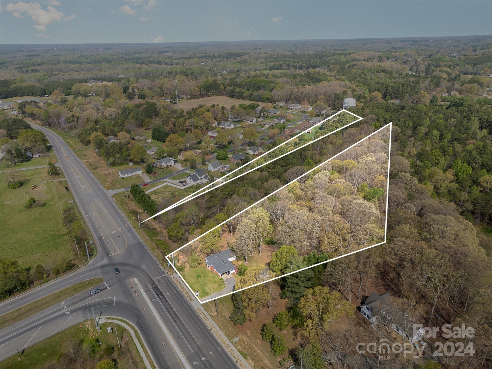 5518 Mooresville Road — photo