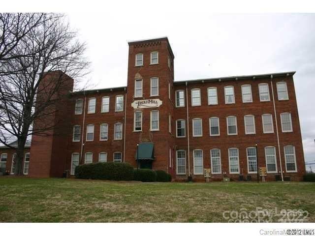 1 Buffalo Avenue 216 — photo
