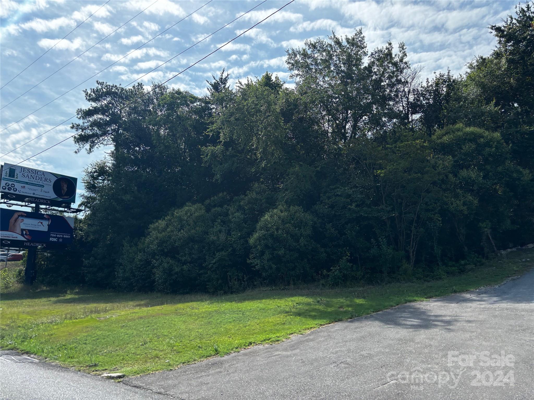 6022 Wilkinson Boulevard — photo