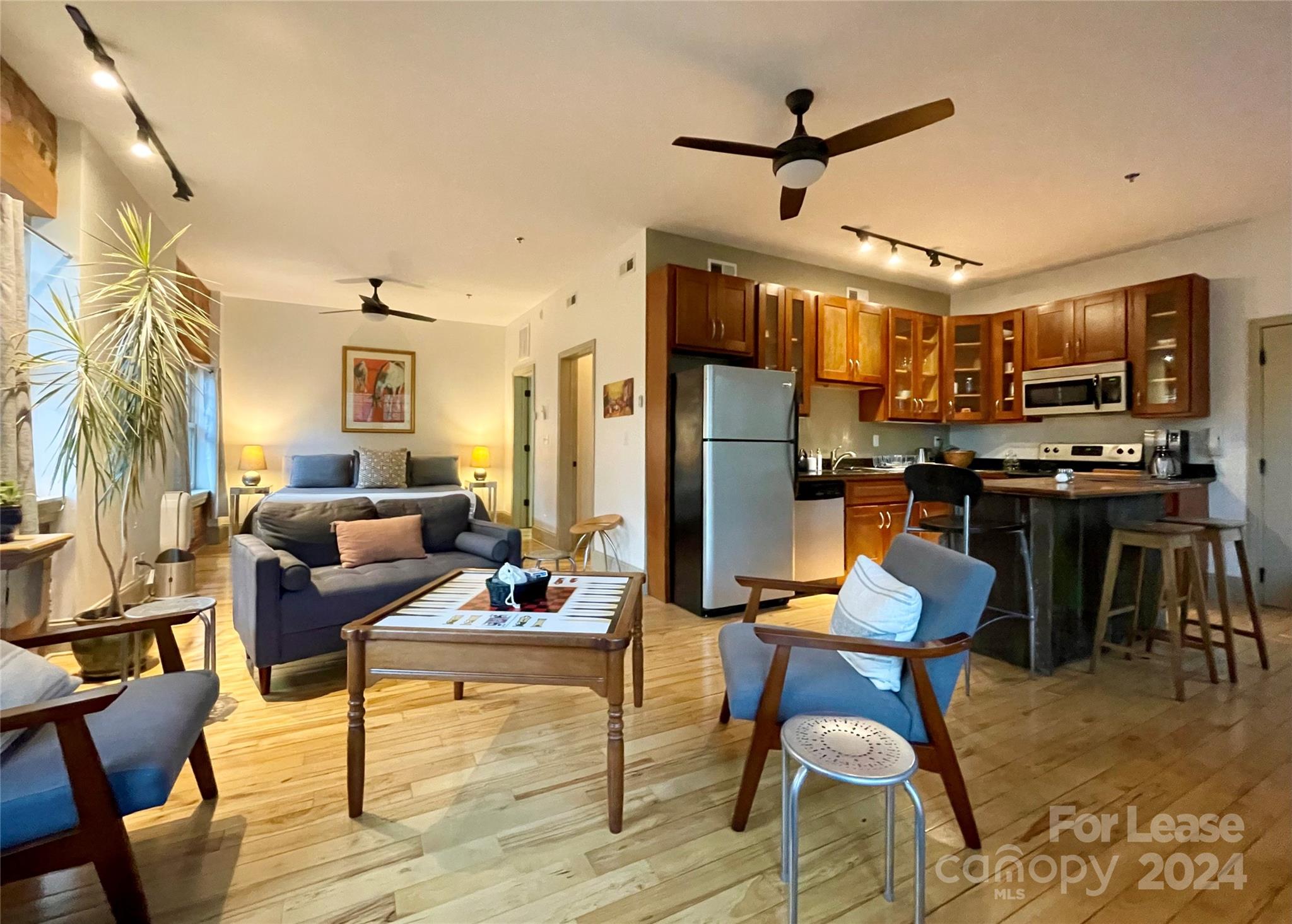 5 W Walnut Street 201 — photo