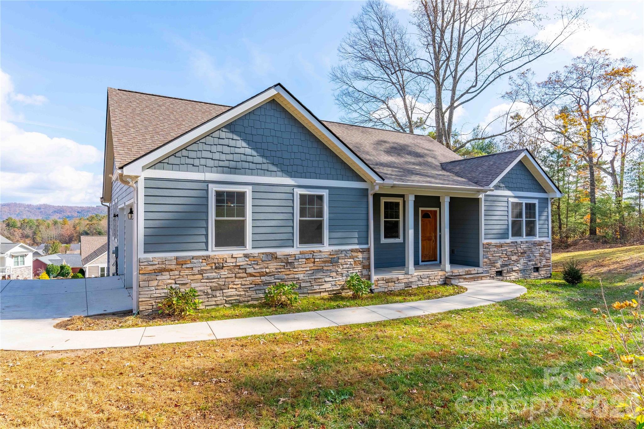 2637 Bowden Lane — photo