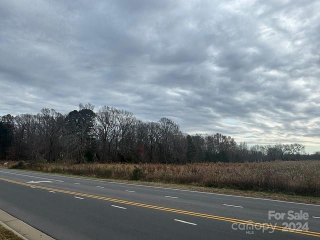 9565 Rocky River Road — photo