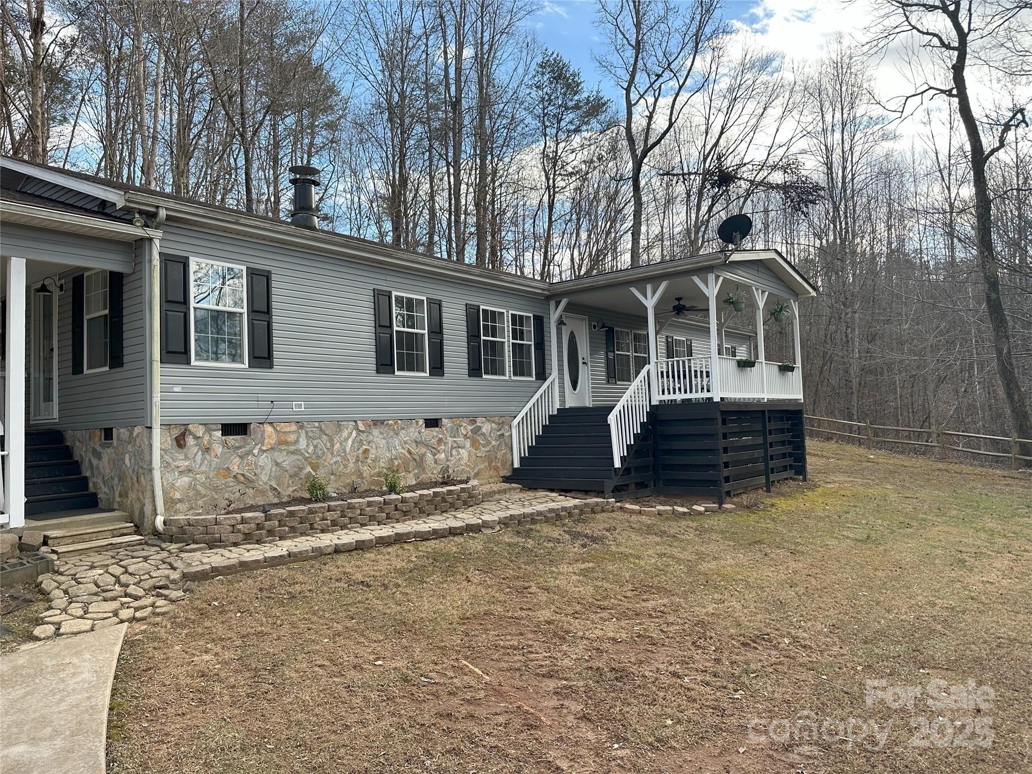 1597 Cleghorn Mill Road — photo