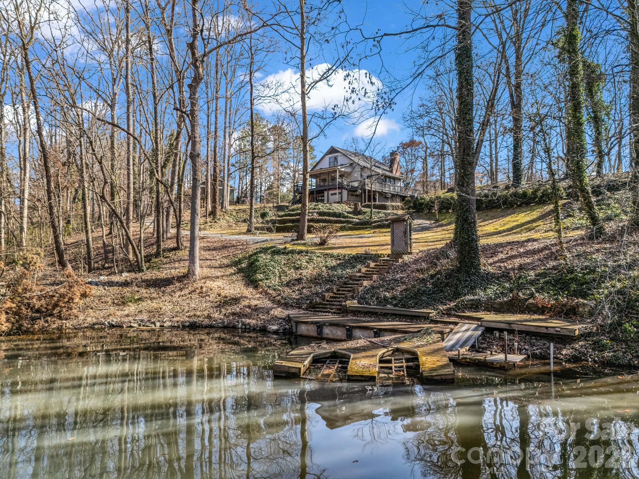 108 Three Oaks Lane — photo