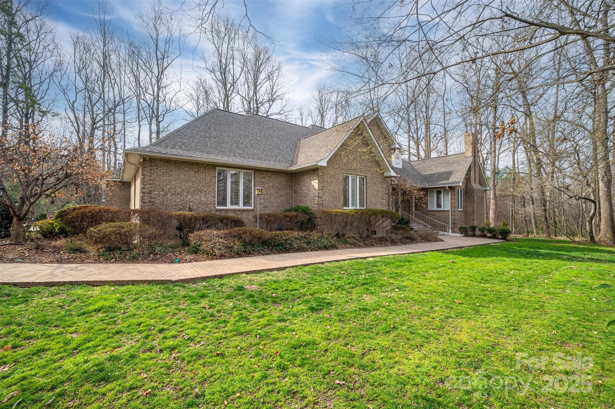 1816 Country Garden Drive — photo