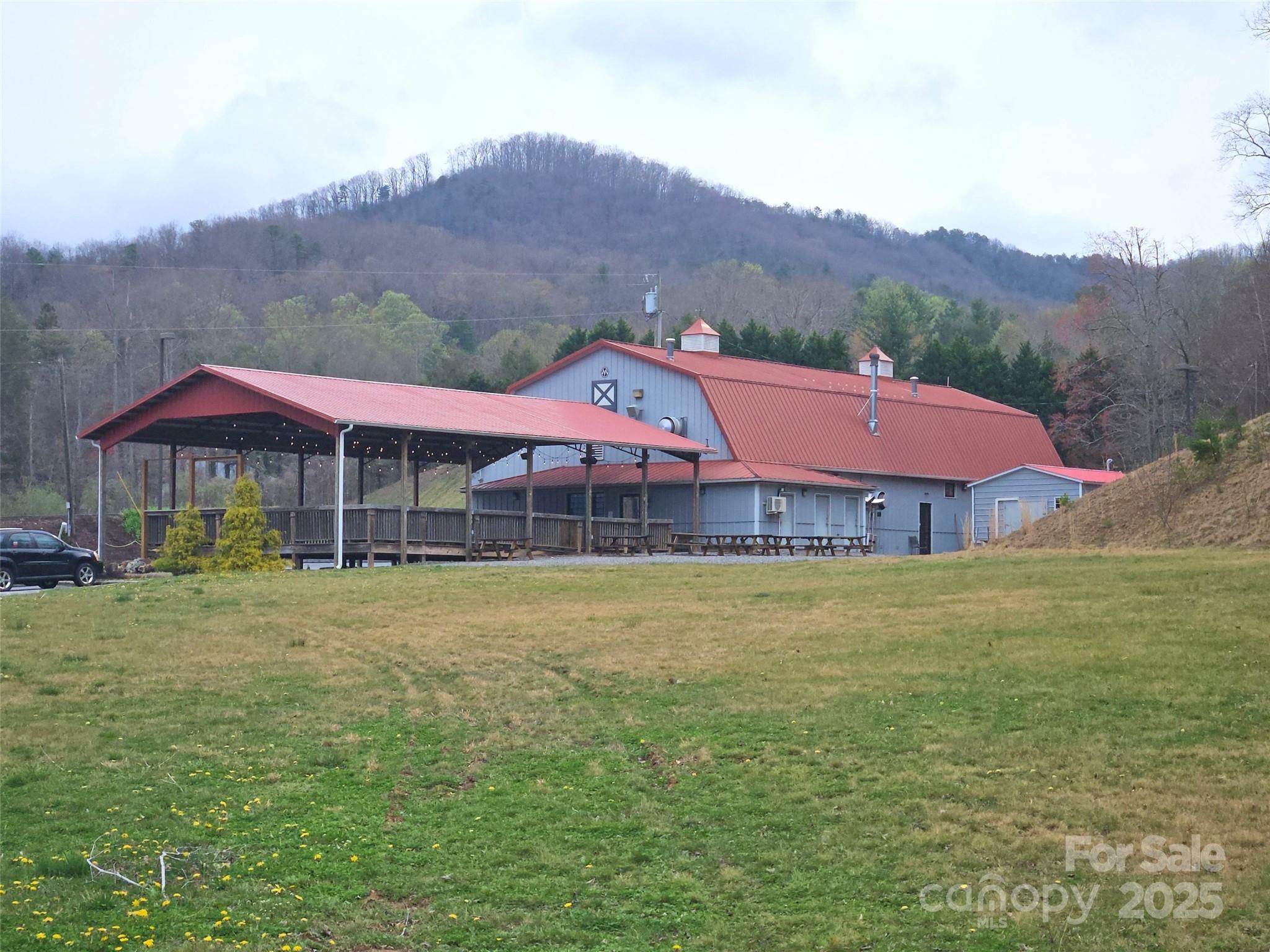 701 Nc 9 Highway — photo