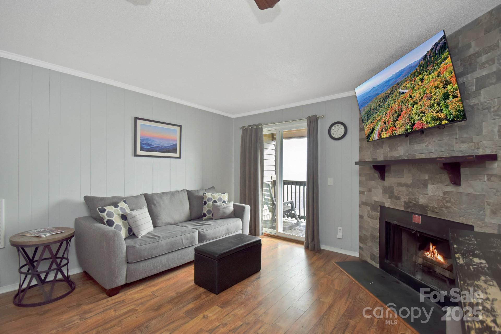301 Pinnacle Inn Road 3130 — photo