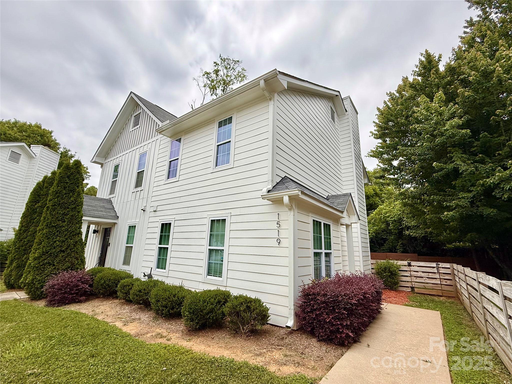 1519 Briar Creek Road B — photo