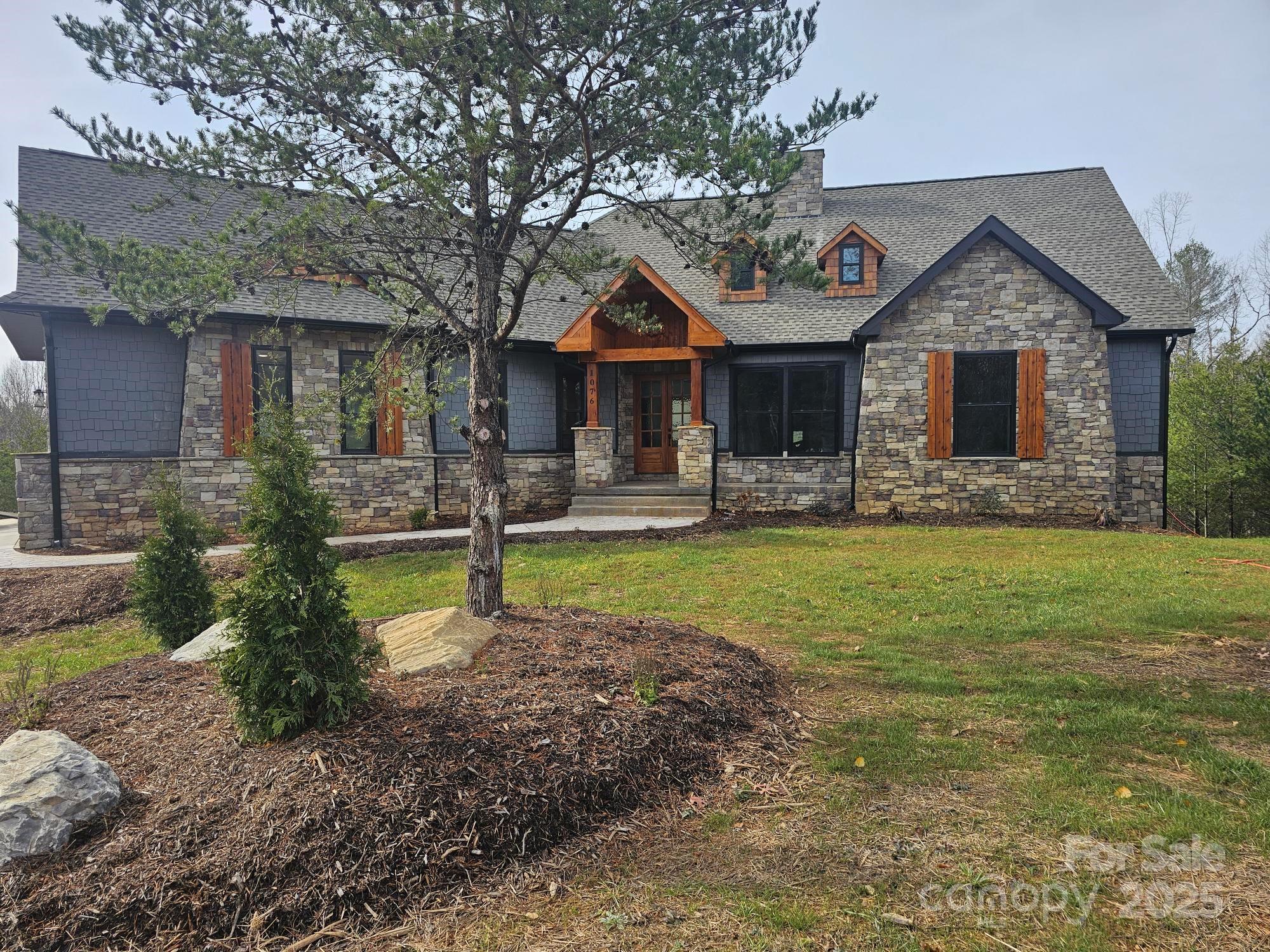 1076 Table View Drive 55 — photo