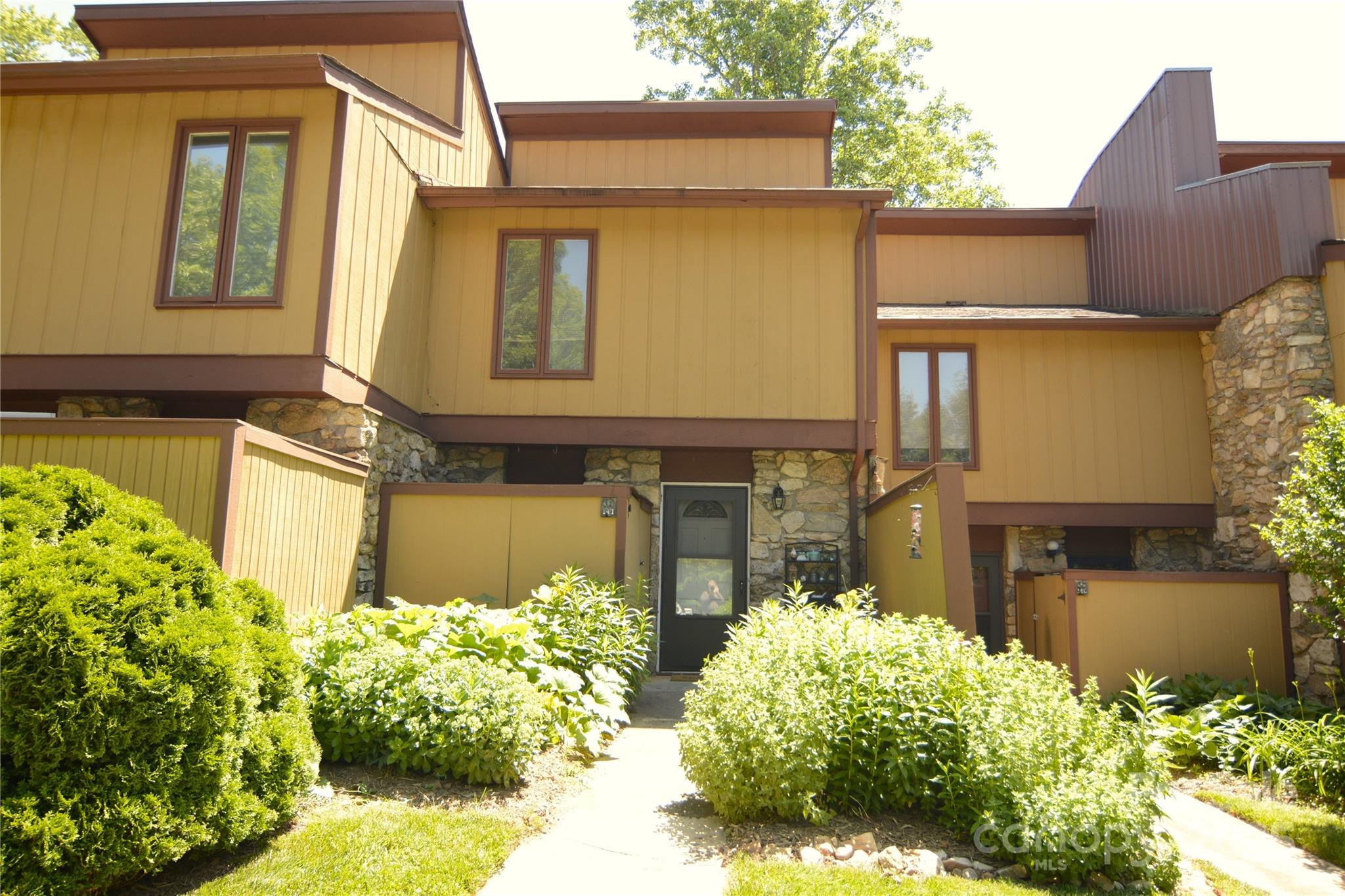141 Colony Drive — photo