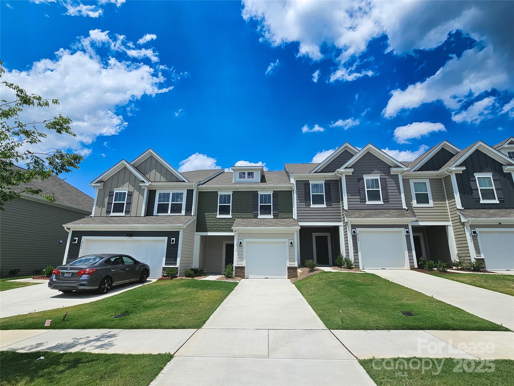 2744 Yeager Drive NW — photo
