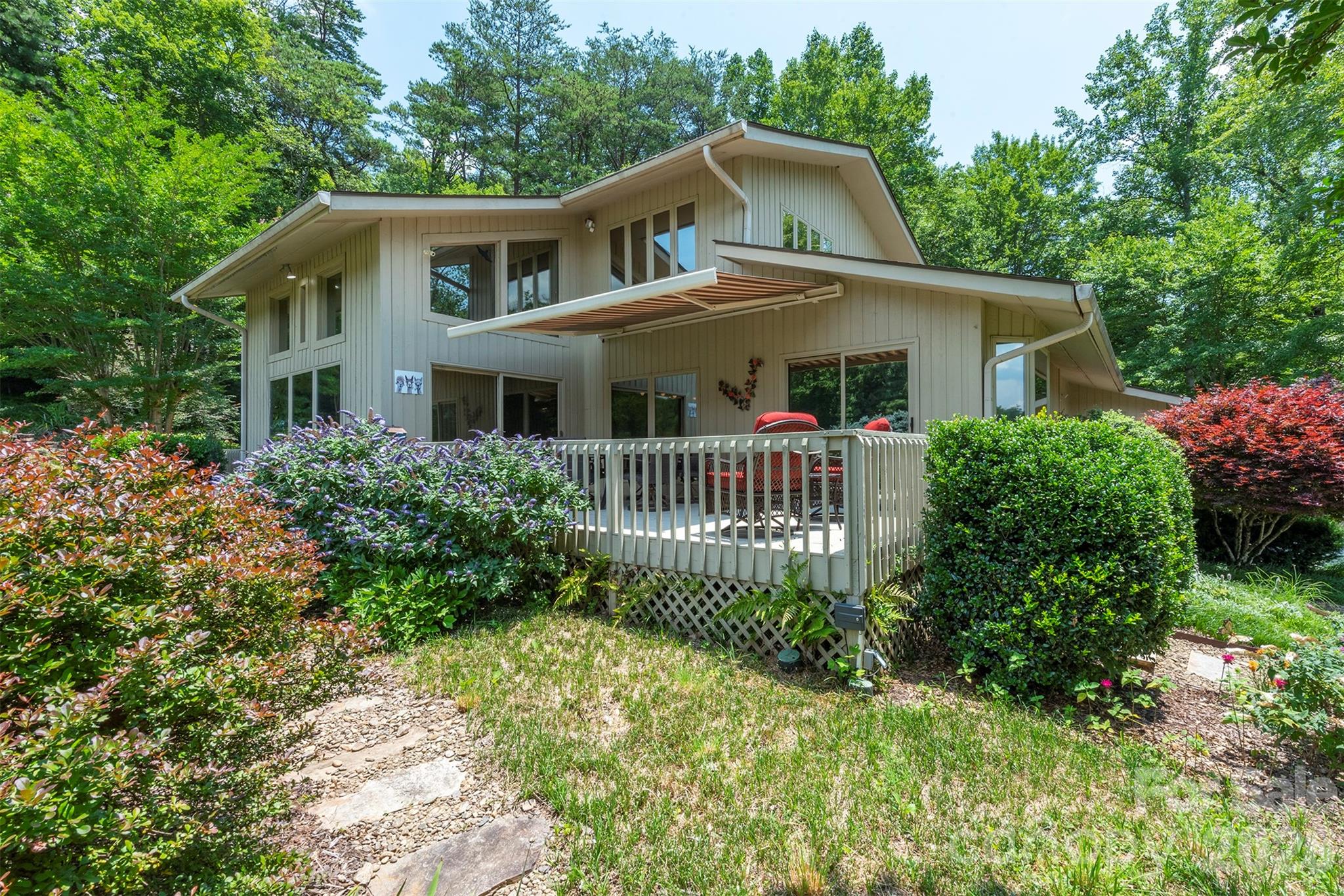 141 Courtland Court — photo