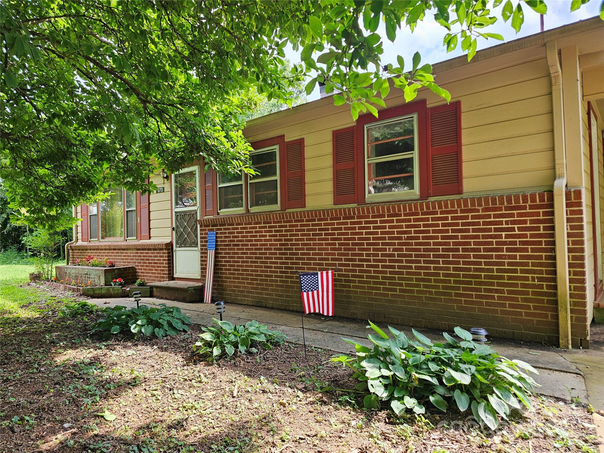 573 Uptons Landing Road 79 — photo