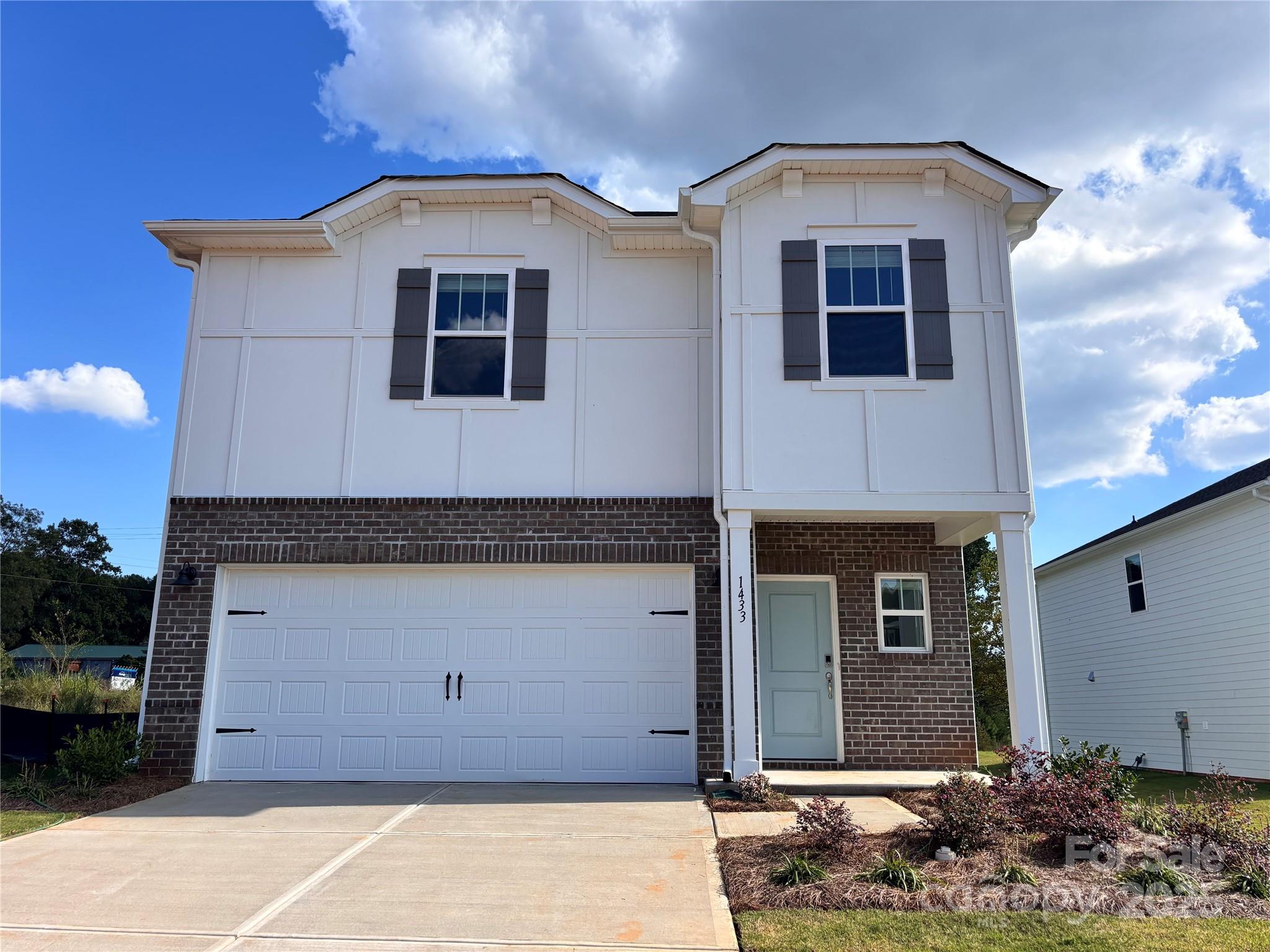 1433 Wildflower Street — photo
