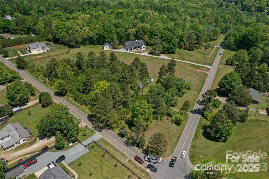 15615 Rocky River Road E — photo