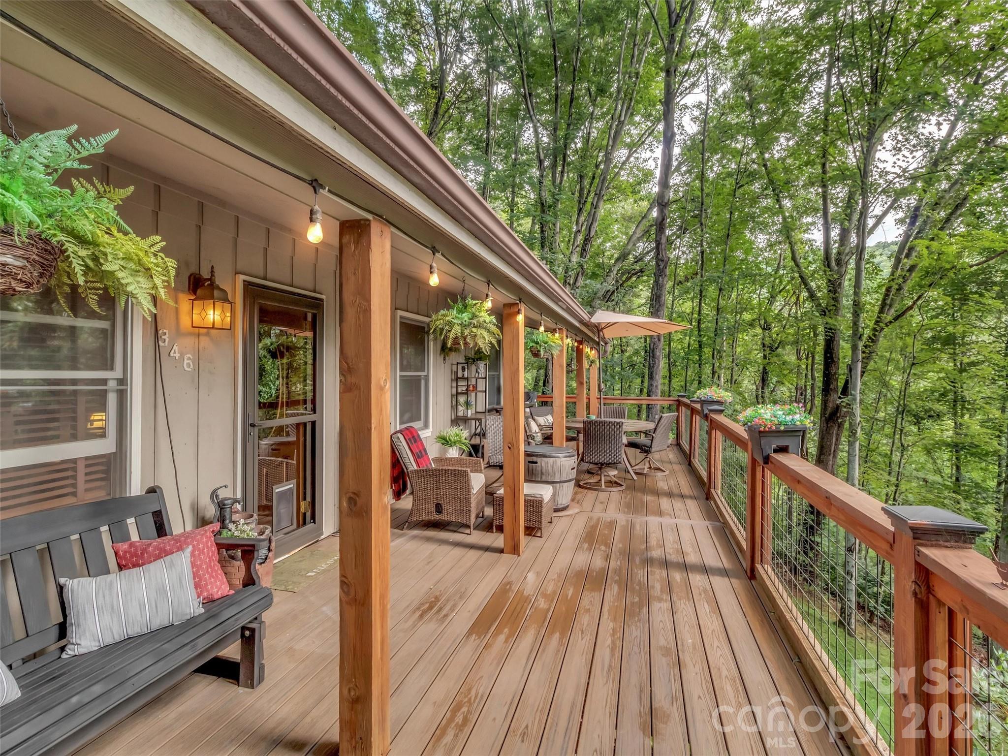 346 Wendy Way — photo