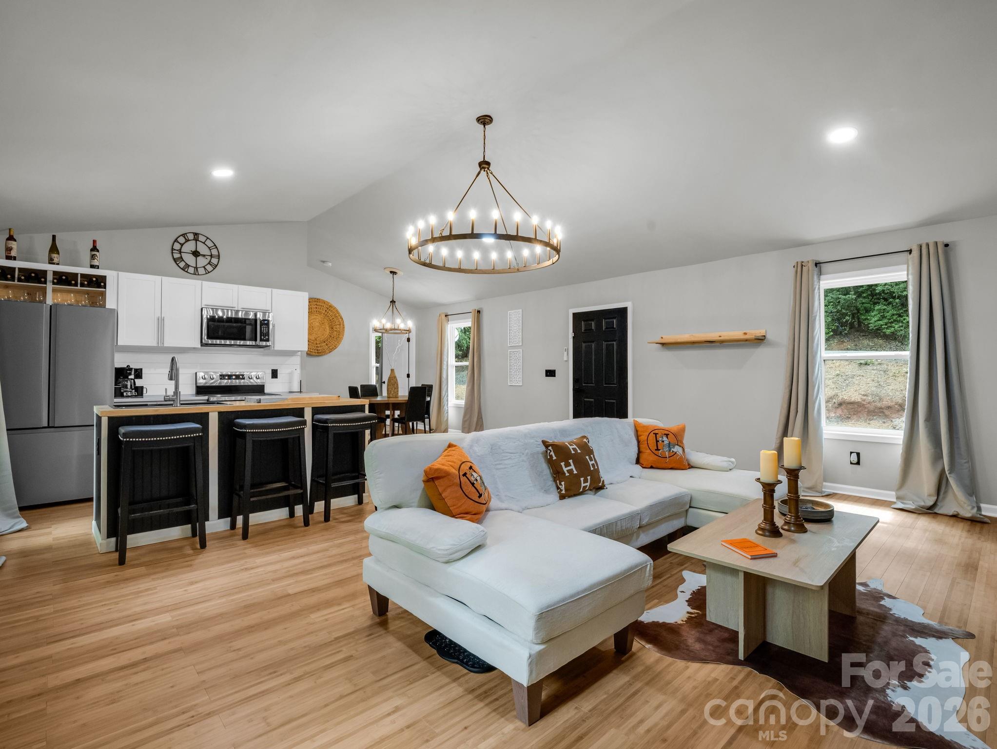 257 Roadrunner Circle — photo
