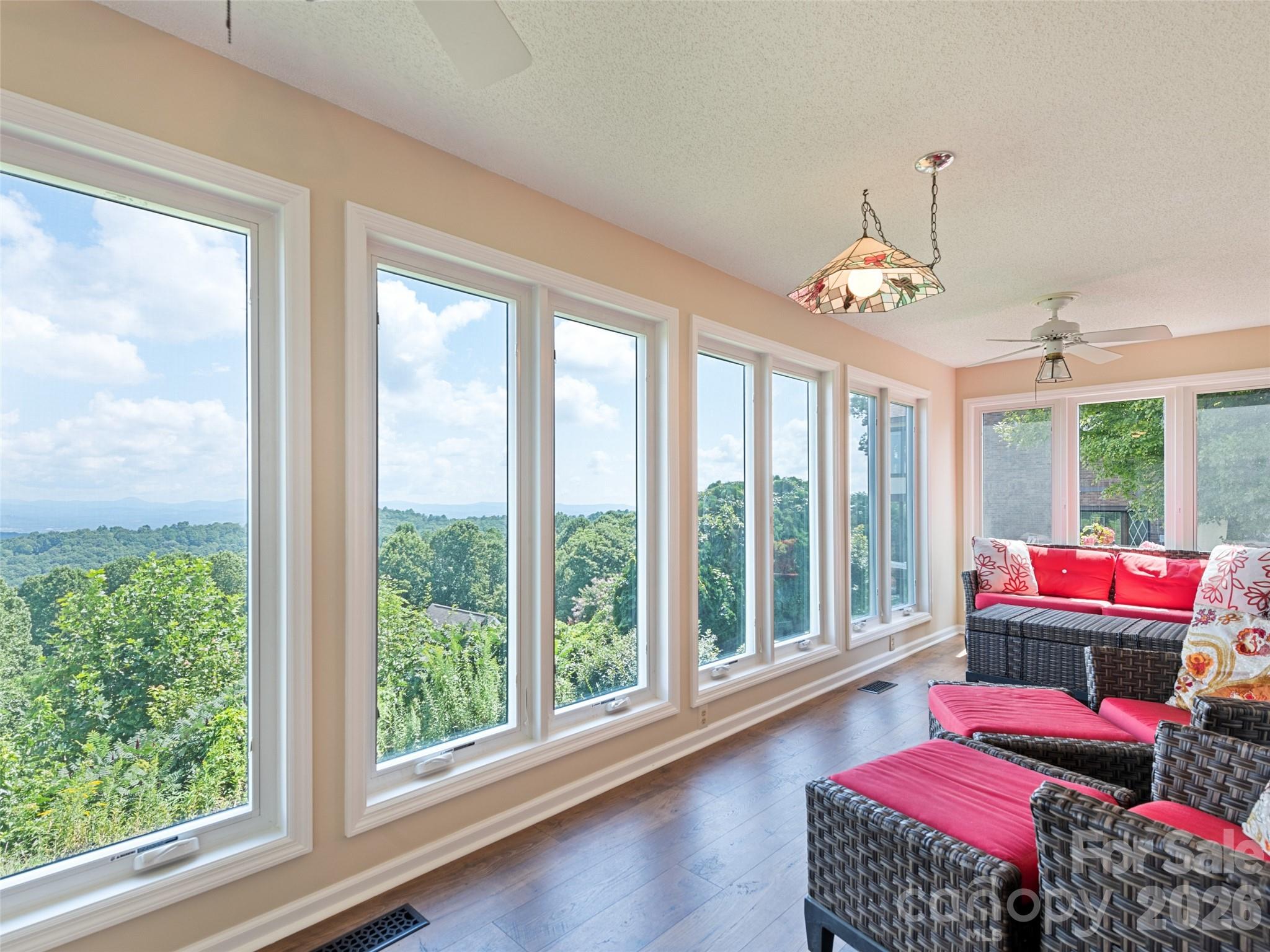 602 Fleetwood Plaza — photo