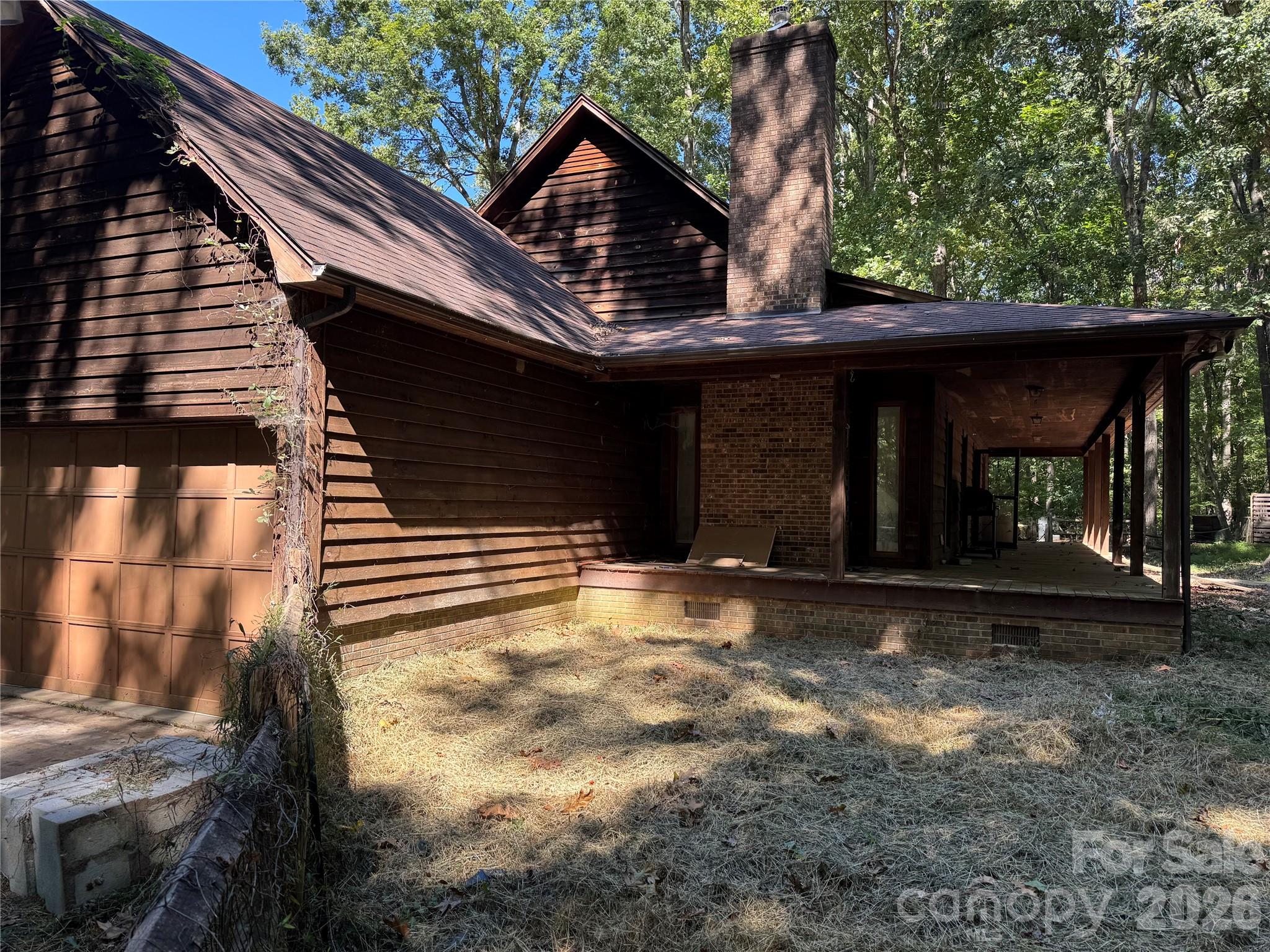 1402 Bloomsberry Lane — photo