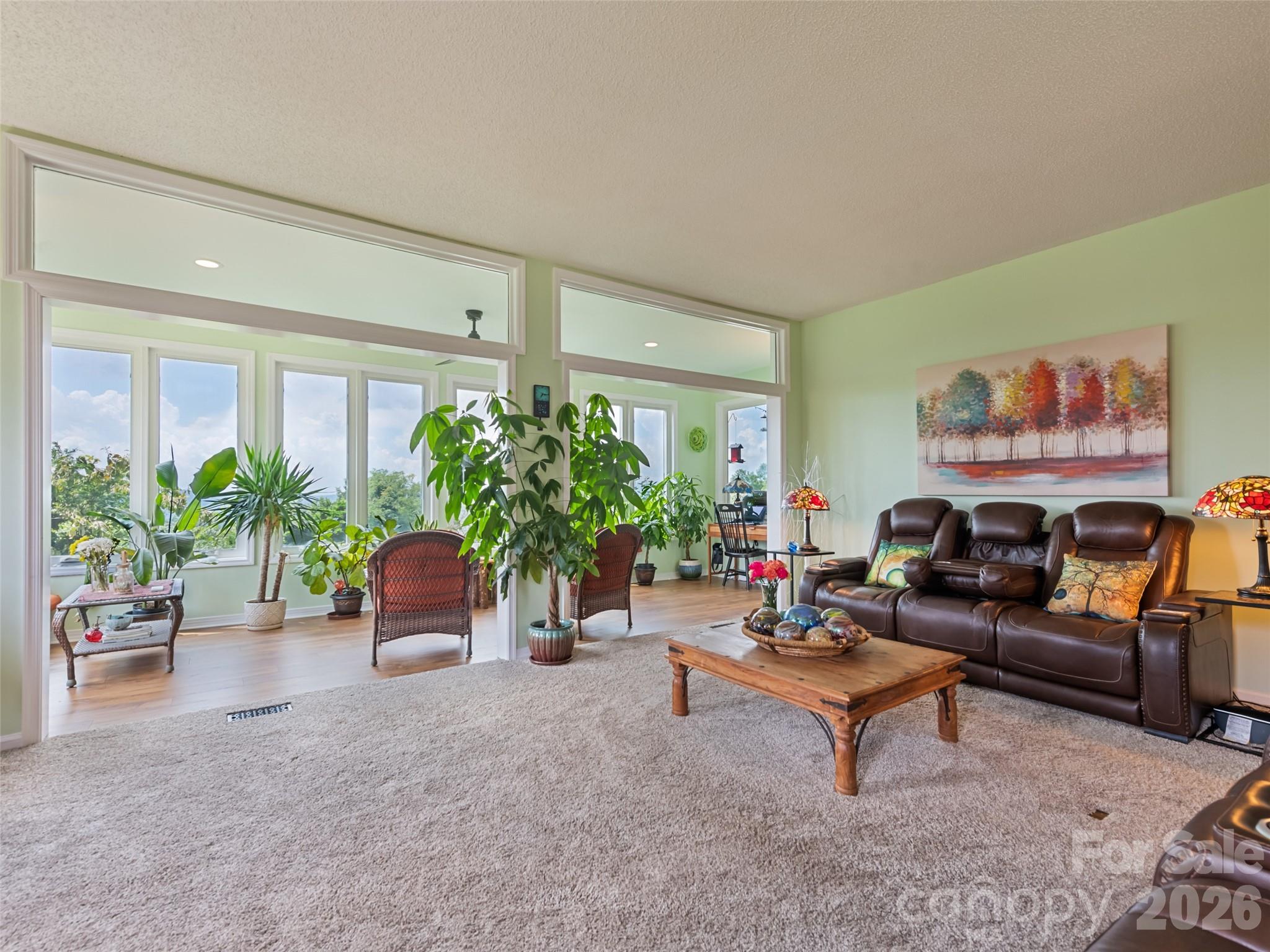 1401 Fleetwood Plaza 1 — photo