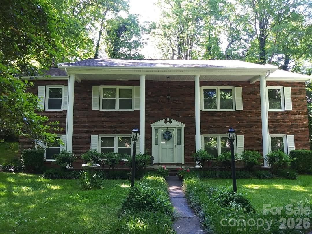 3065 Woodstream Drive — photo