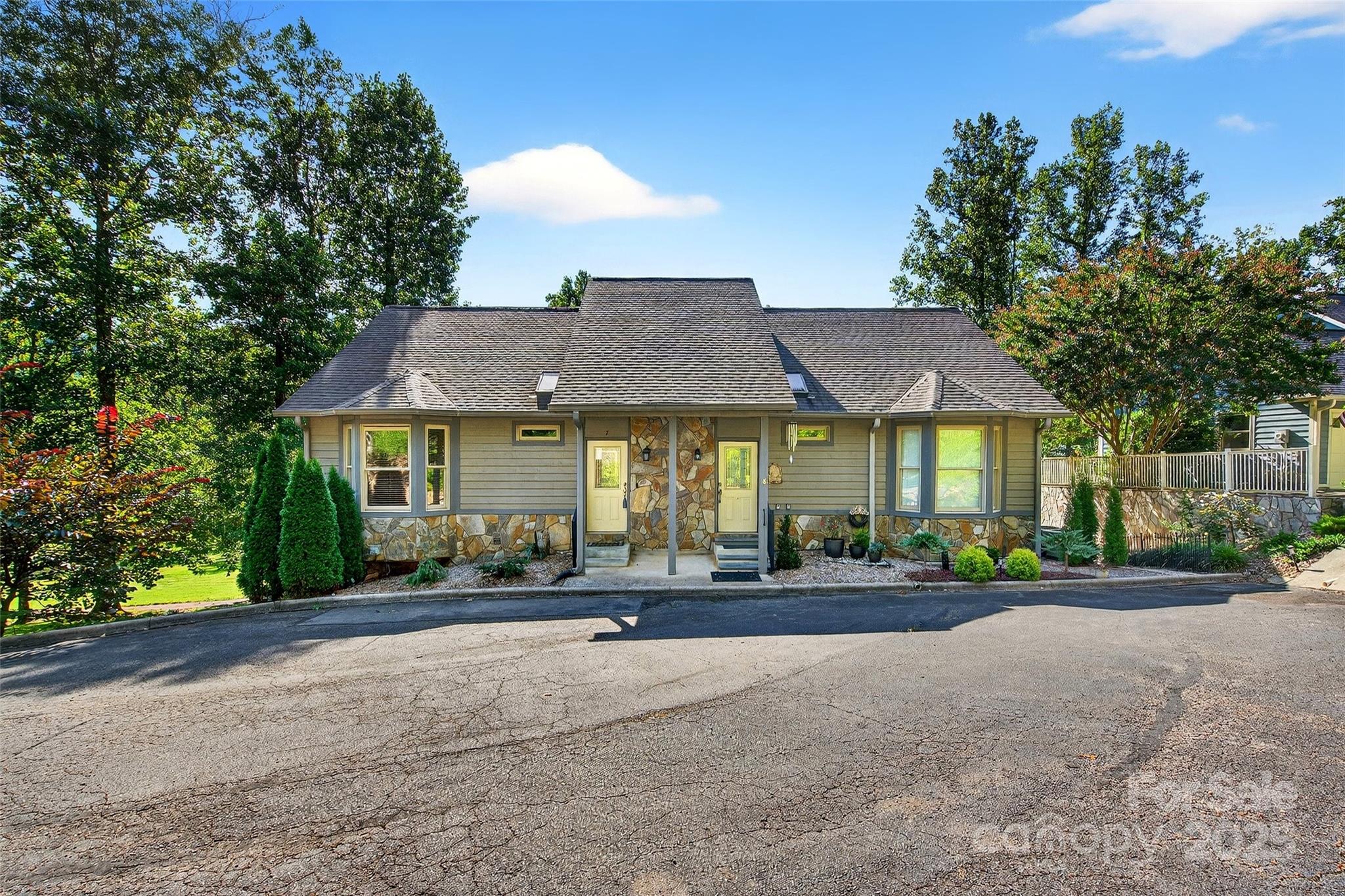307 #7 Blue Ridge Drive S — photo
