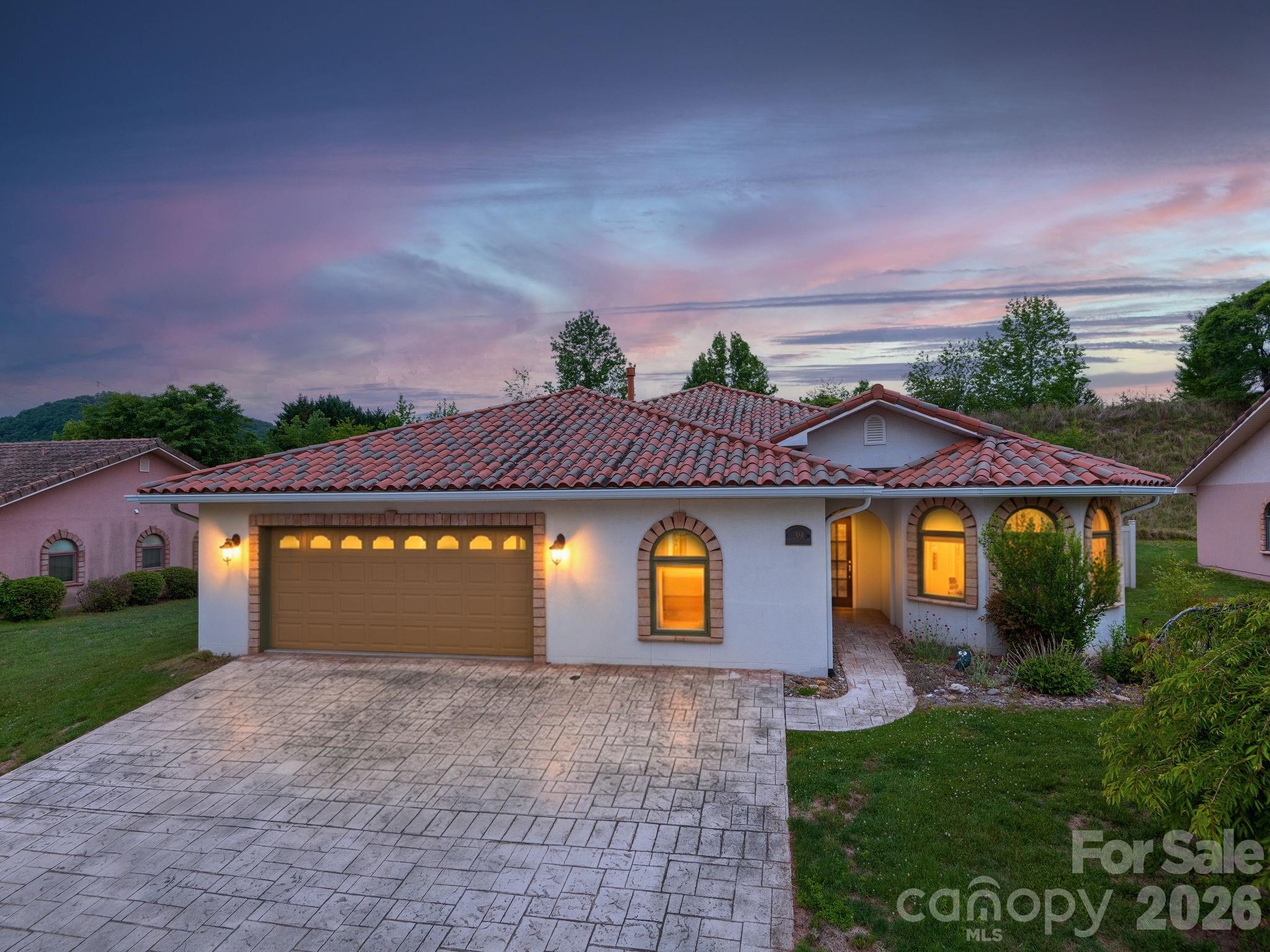 39 Pacifico Drive — photo