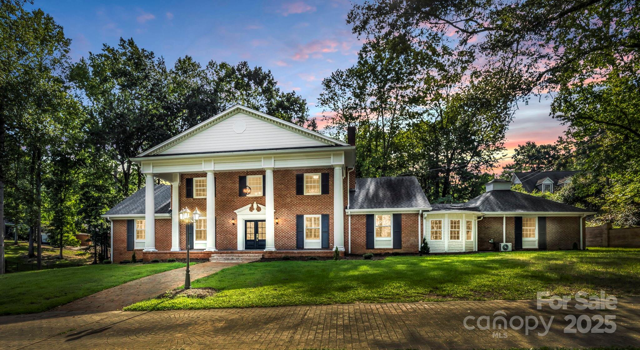 320 Country Club Acres None — photo