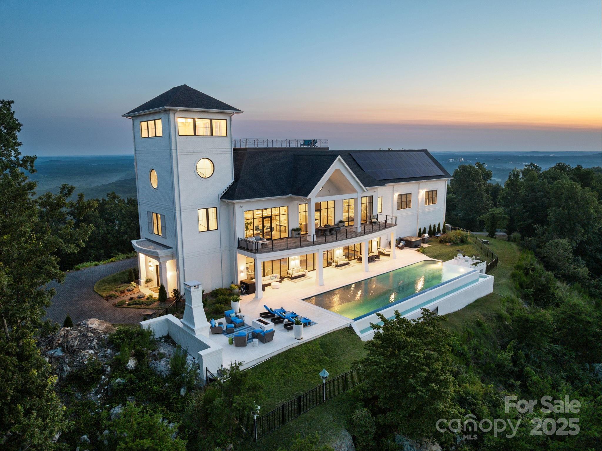 1475 Fawn Drive — photo