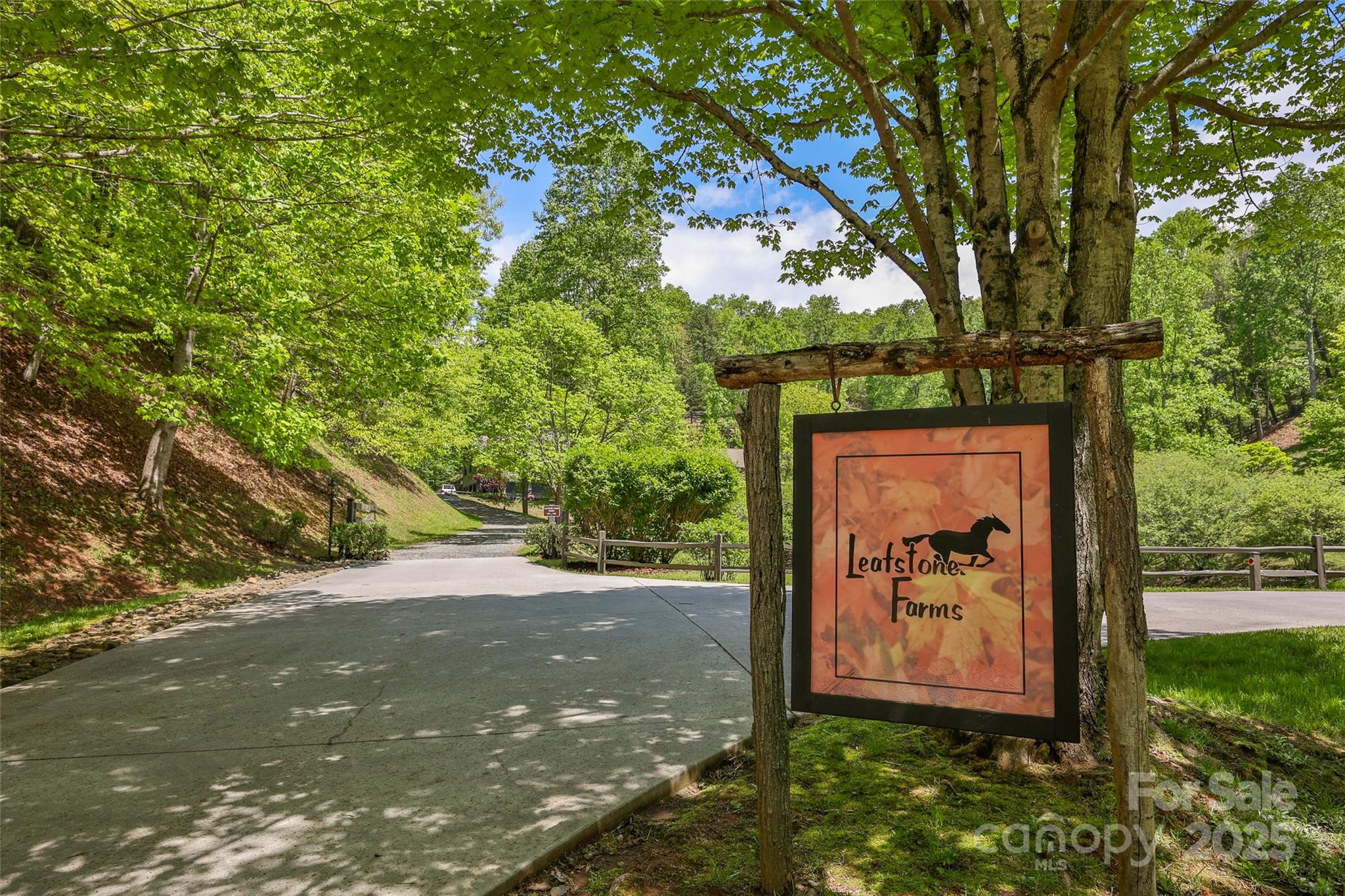 1283 Leafstone Circle — photo