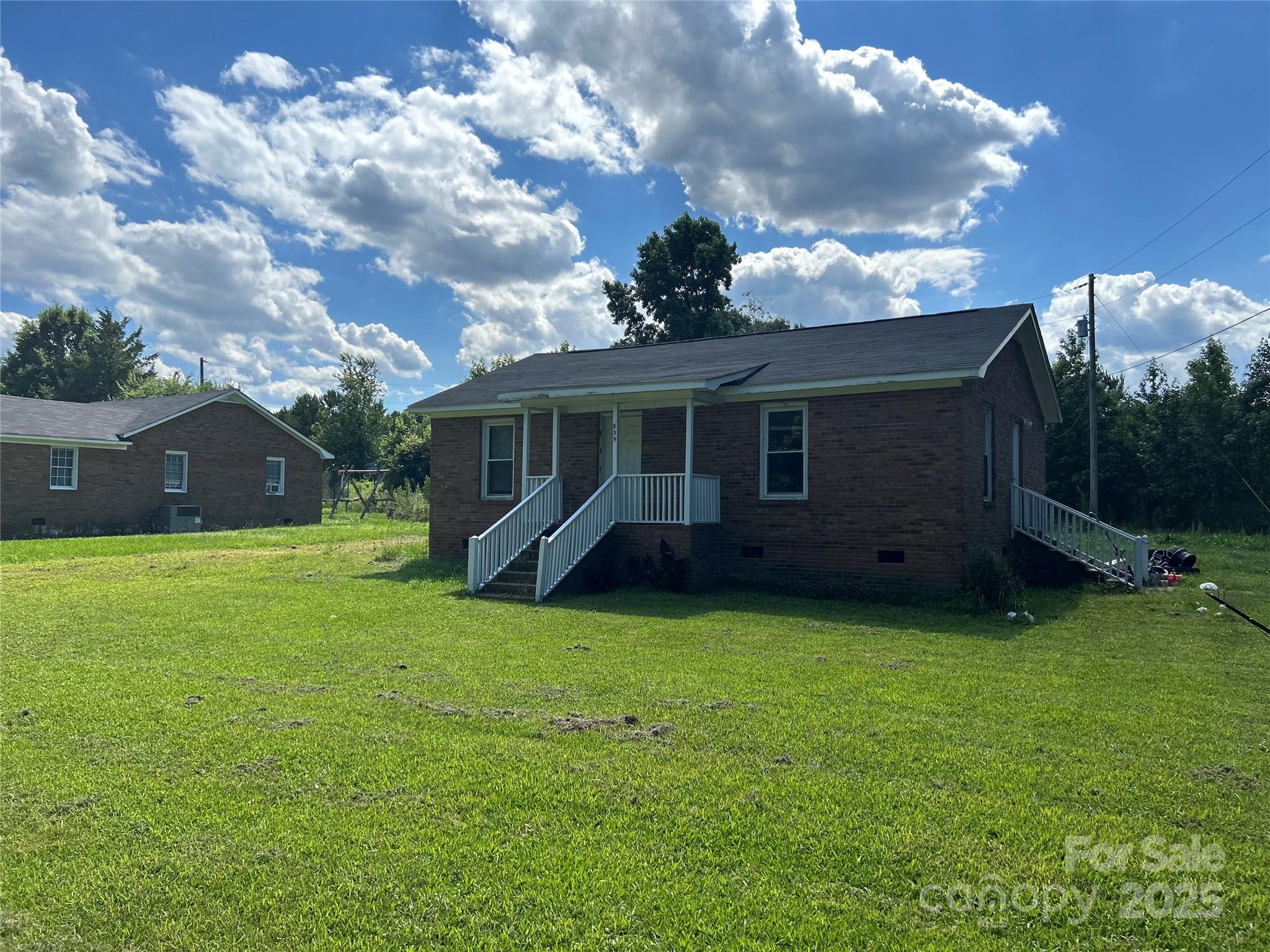 835 & 837 Sikes Mill Road — photo