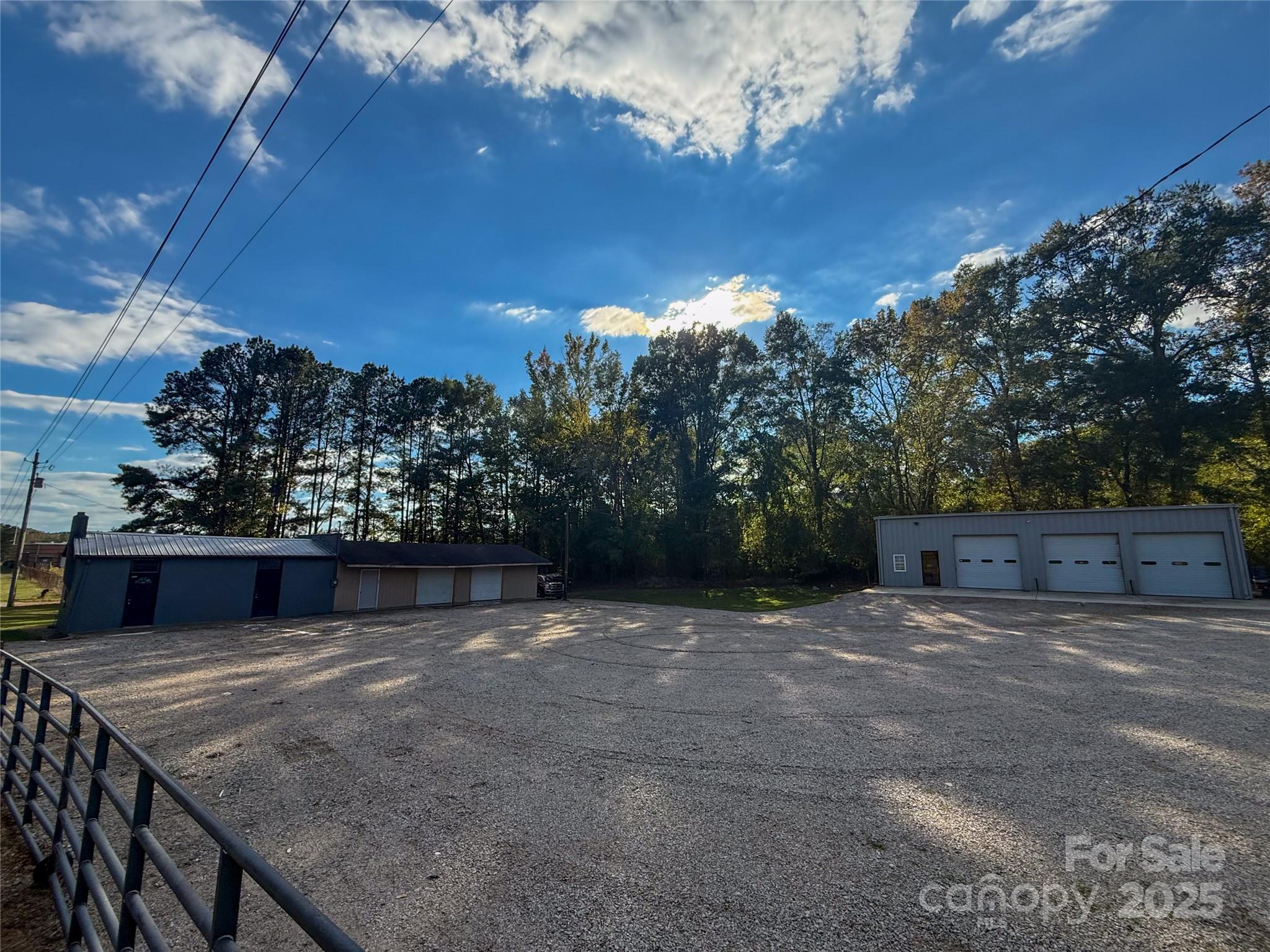 509 S Main Street — photo