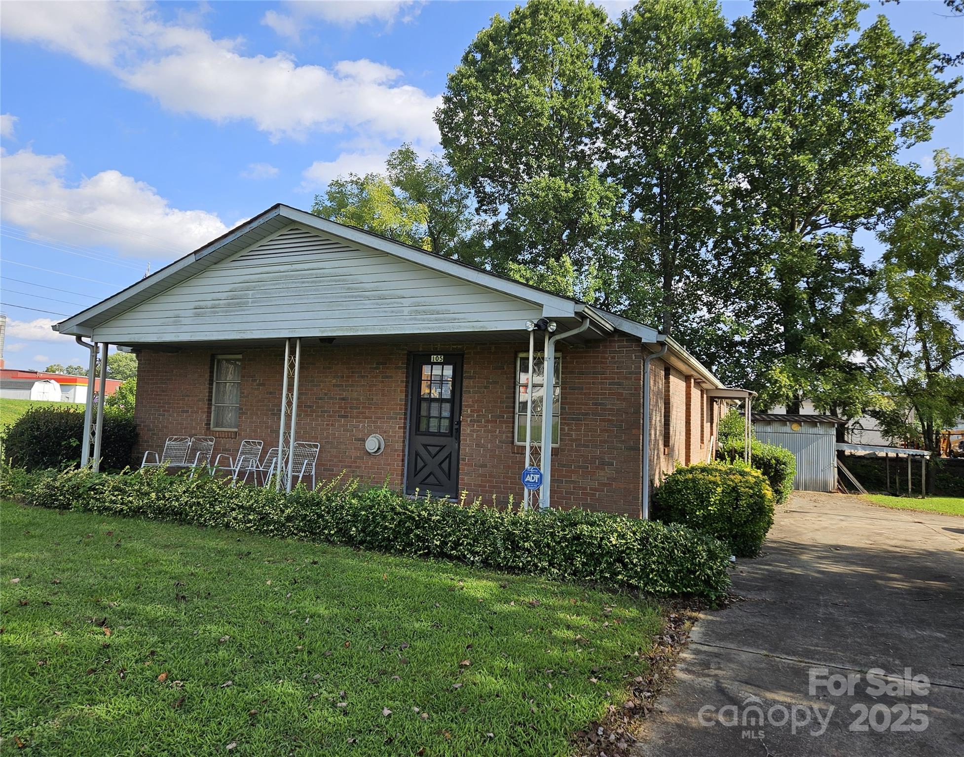 105 Marble Road — photo