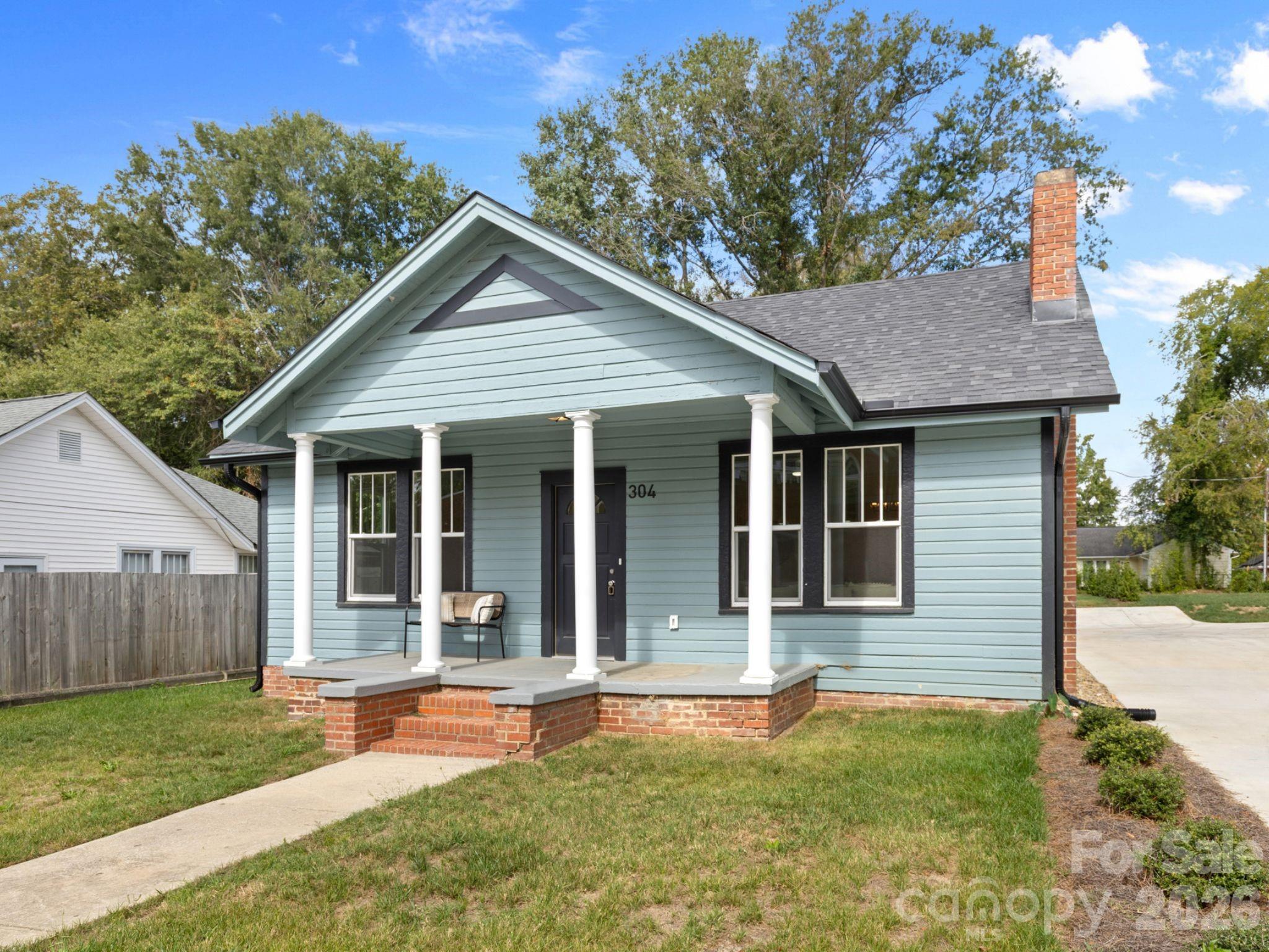 304 W Gay Street — photo