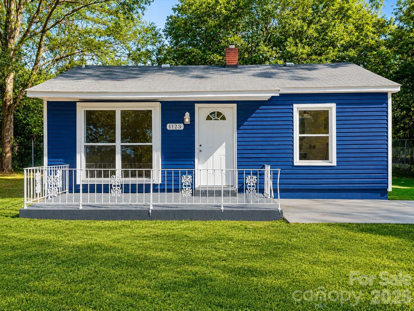 1123 Saratoga Drive — photo