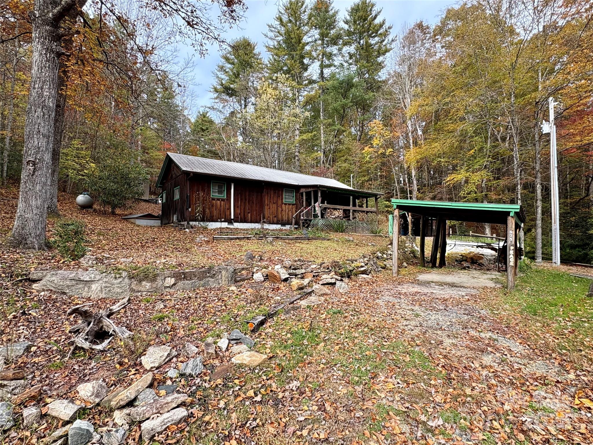 875 Carson Creek Road — photo